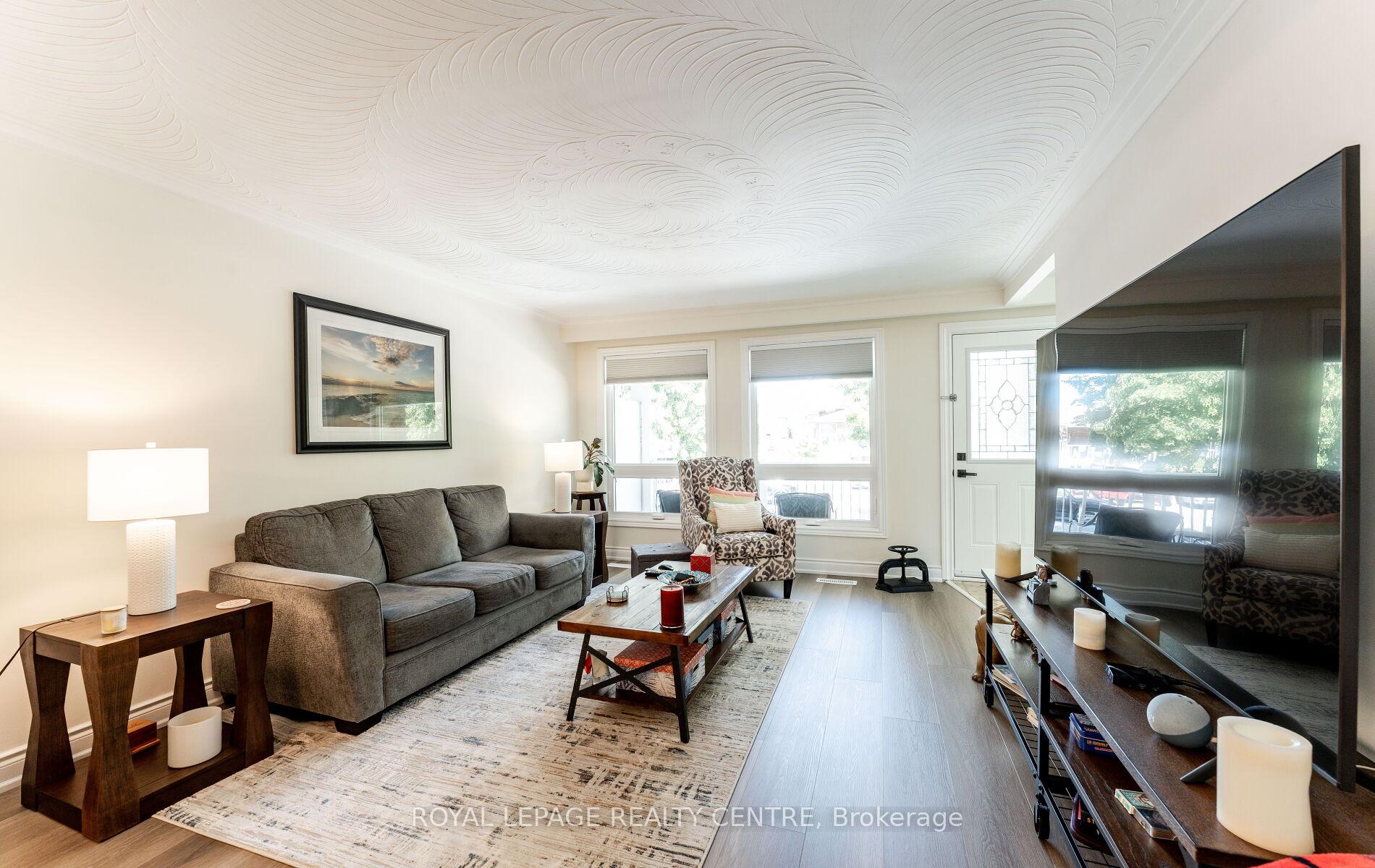 Photo 3 of Unit Upper, 540 Cavell Drive, Mississauga, Cooksville — HOMEH