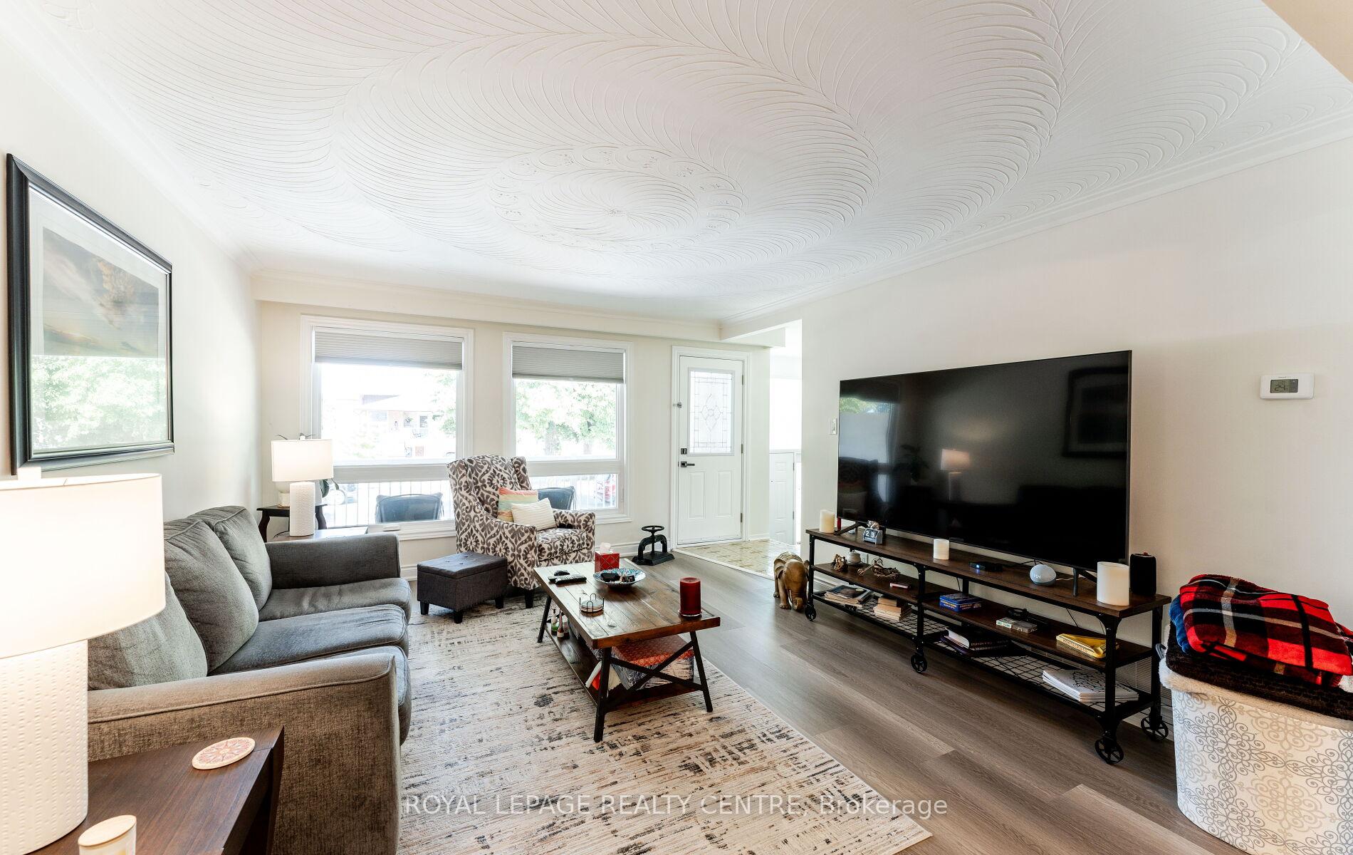 Photo 4 of Unit Upper, 540 Cavell Drive, Mississauga, Cooksville — HOMEH