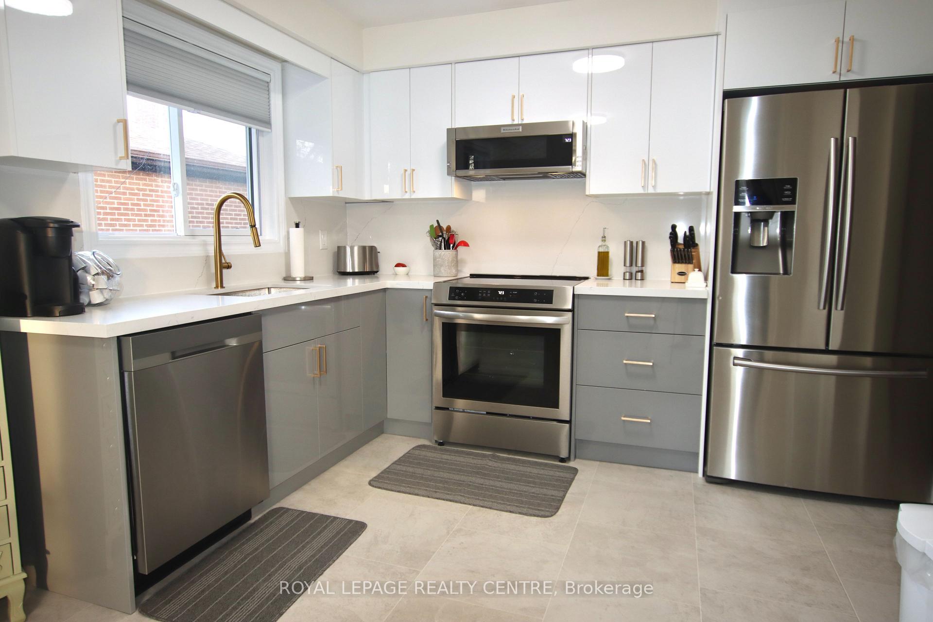 Photo 8 of Unit Upper, 540 Cavell Drive, Mississauga, Cooksville — HOMEH