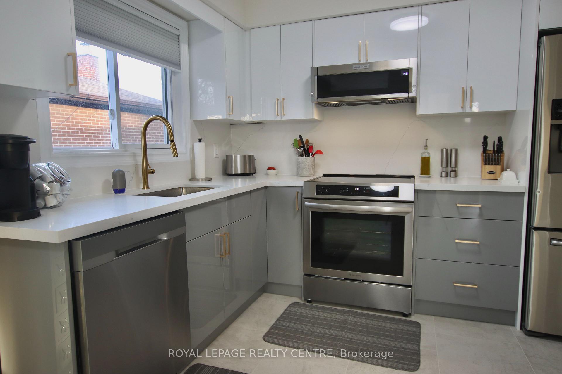 Photo 9 of Unit Upper, 540 Cavell Drive, Mississauga, Cooksville — HOMEH