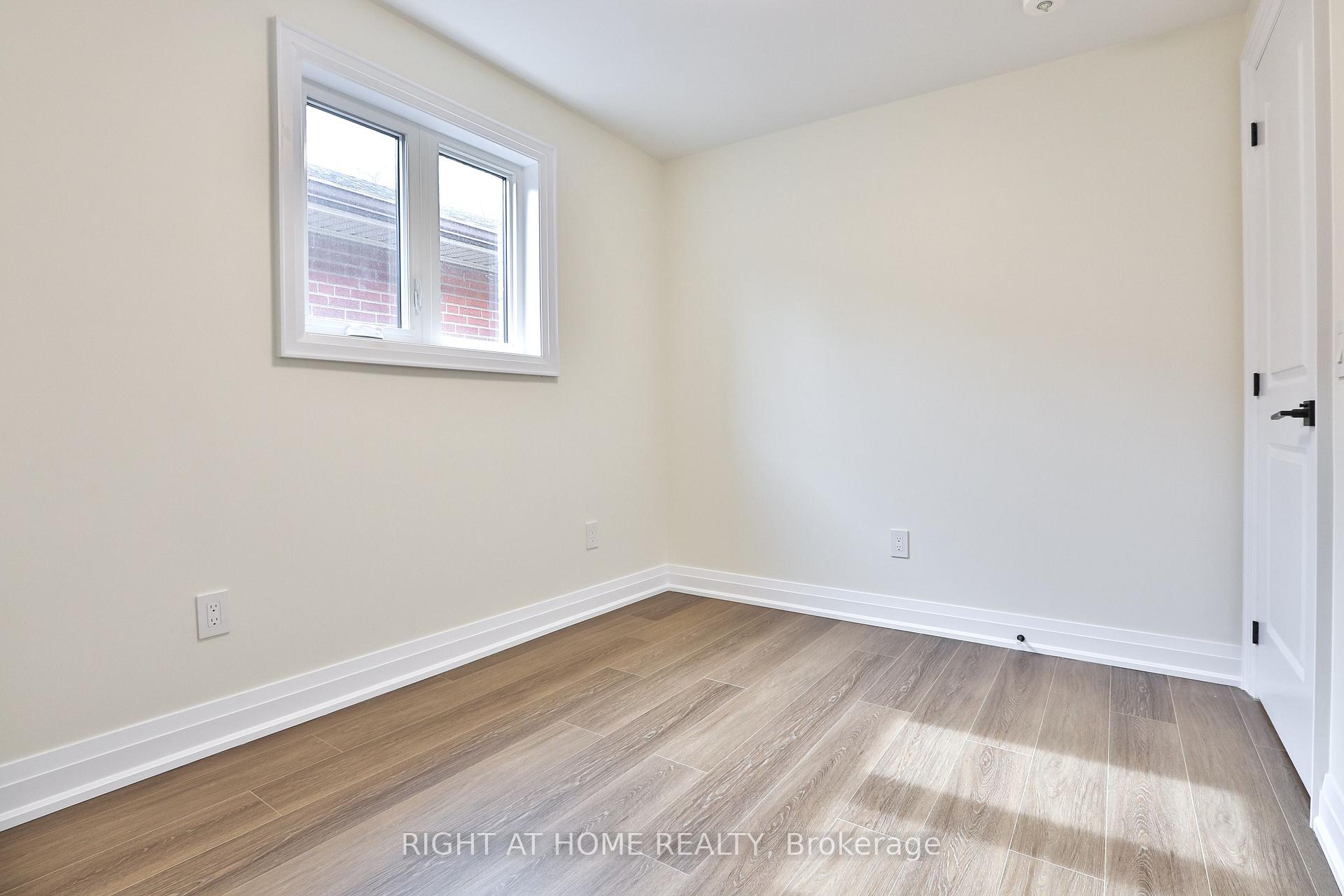 Photo 15 of Unit 3, 39 Fifteenth Street, Etobicoke, New Toronto — HOMEH