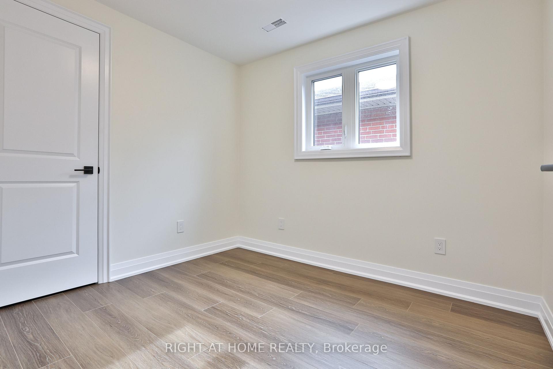 Photo 16 of Unit 3, 39 Fifteenth Street, Etobicoke, New Toronto — HOMEH