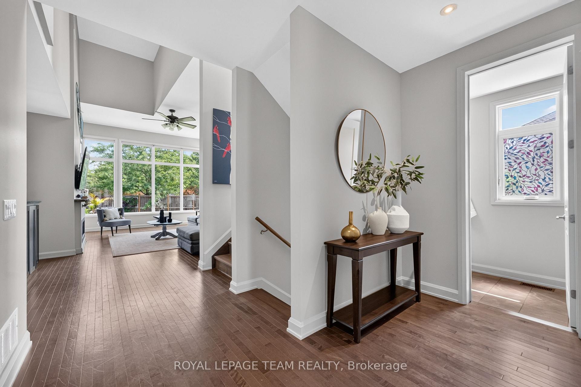 Photo 5 of 252 Sunnyridge Crescent, Ottawa, Kanata - Emerald Meadows/Trailwest — HOMEH