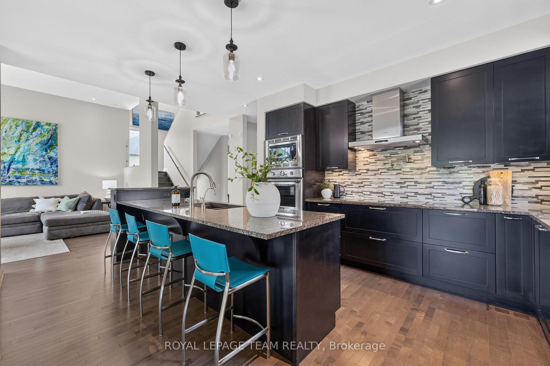 Photo 10 of 252 Sunnyridge Crescent, Ottawa, Kanata - Emerald Meadows/Trailwest — HOMEH