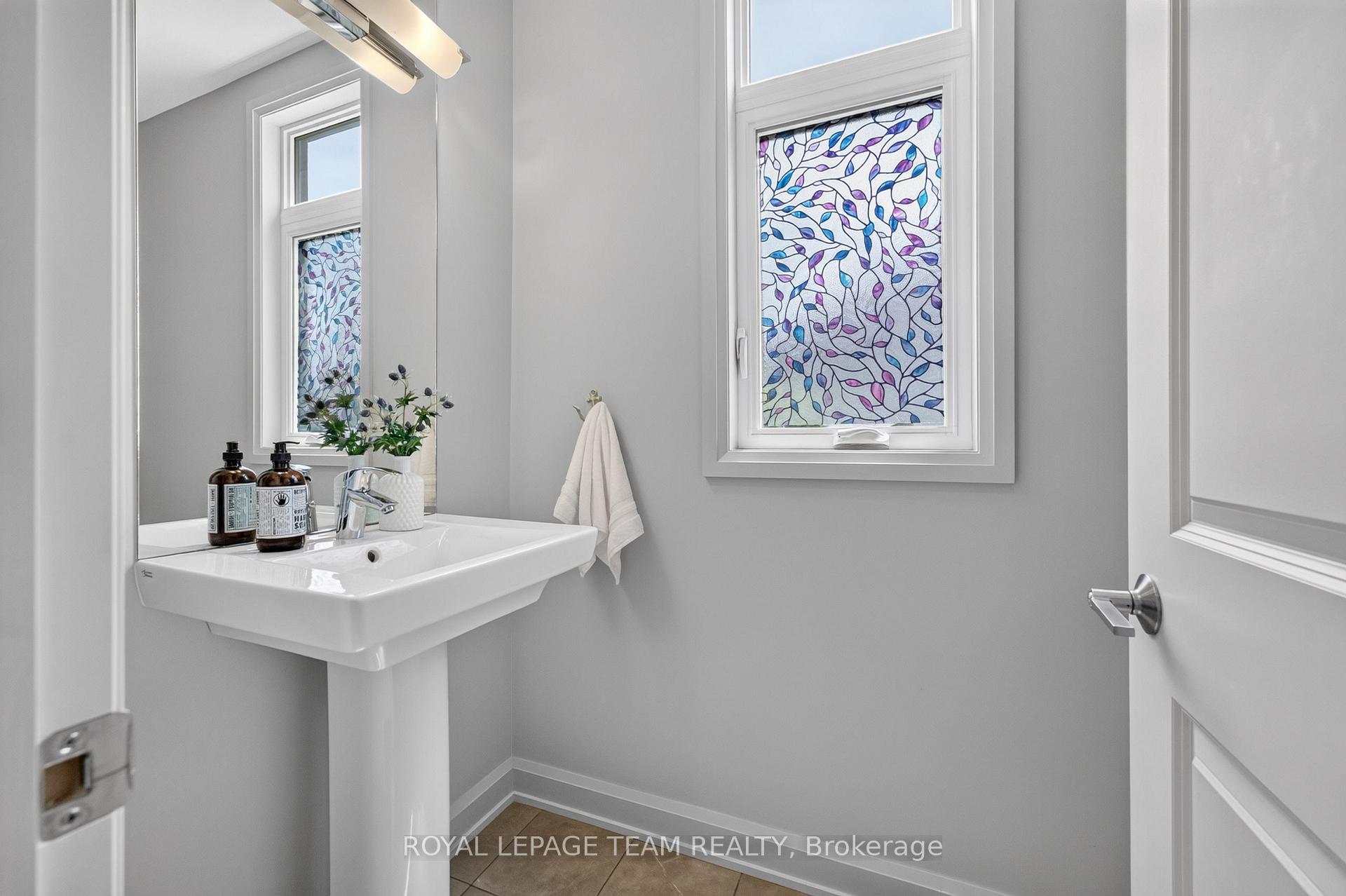 Photo 17 of 252 Sunnyridge Crescent, Ottawa, Kanata - Emerald Meadows/Trailwest — HOMEH