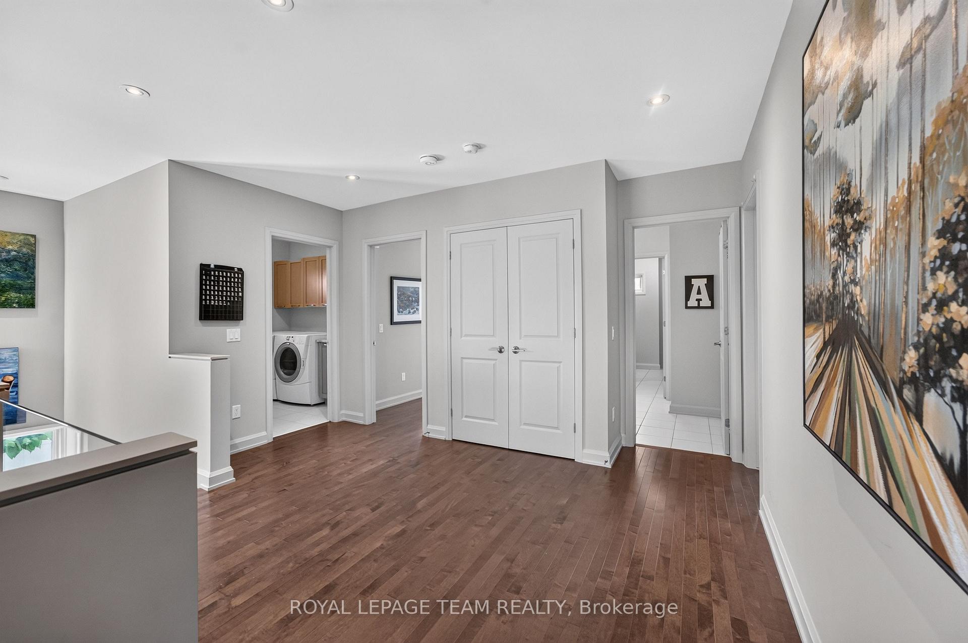 Photo 20 of 252 Sunnyridge Crescent, Ottawa, Kanata - Emerald Meadows/Trailwest — HOMEH