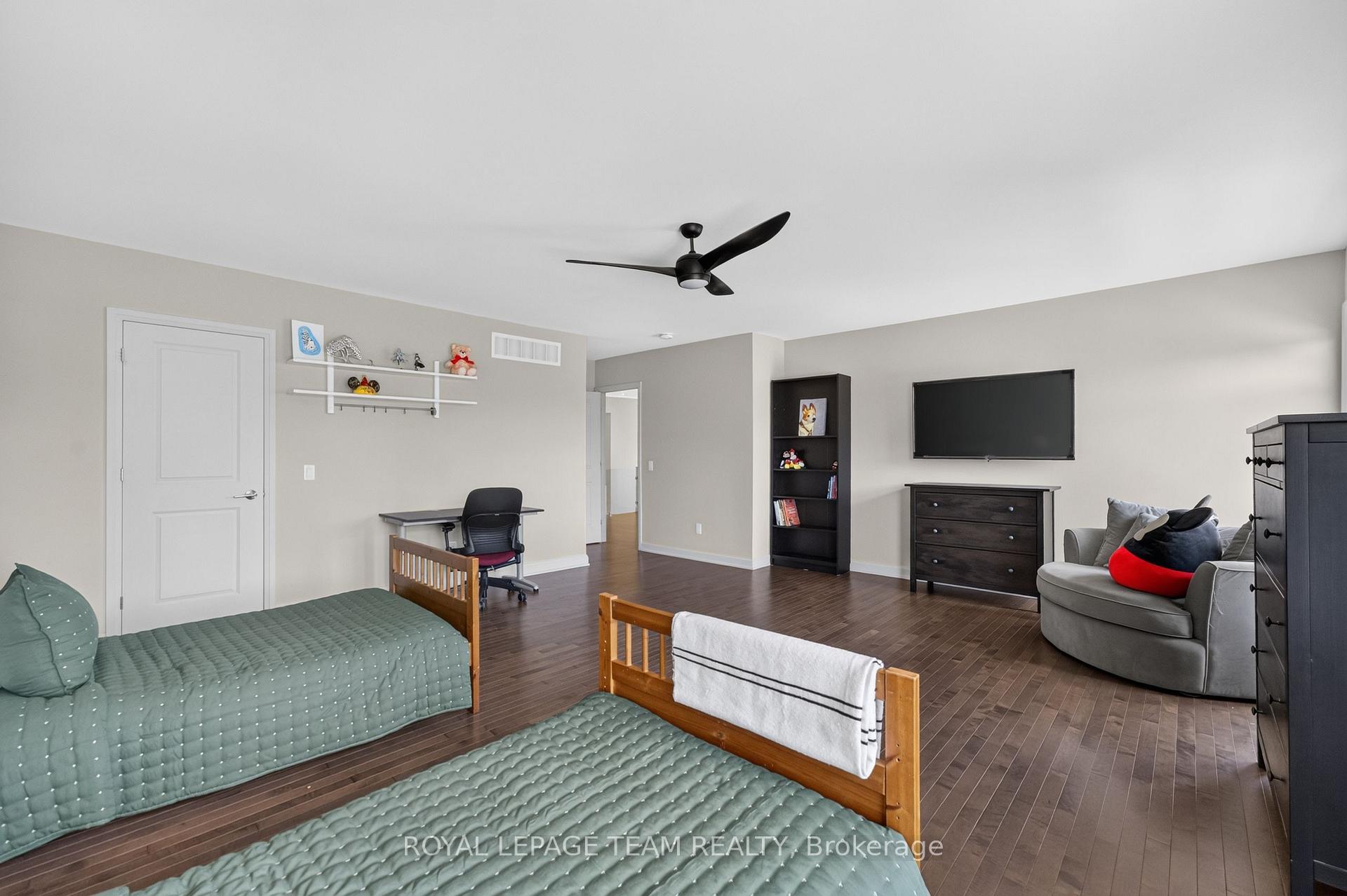 Photo 27 of 252 Sunnyridge Crescent, Ottawa, Kanata - Emerald Meadows/Trailwest — HOMEH