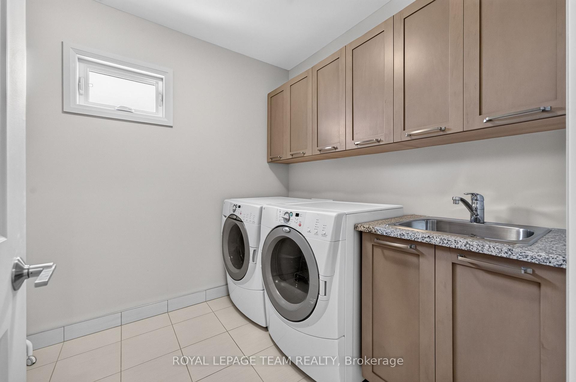 Photo 31 of 252 Sunnyridge Crescent, Ottawa, Kanata - Emerald Meadows/Trailwest — HOMEH