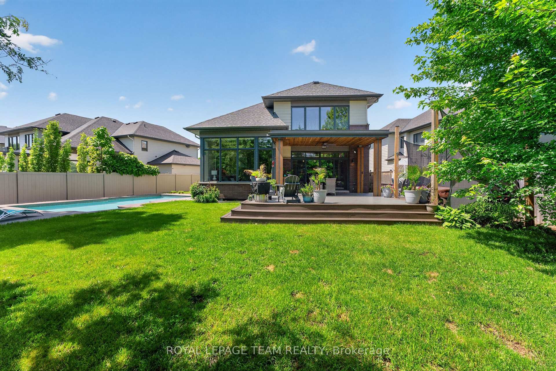 Photo 41 of 252 Sunnyridge Crescent, Ottawa, Kanata - Emerald Meadows/Trailwest — HOMEH