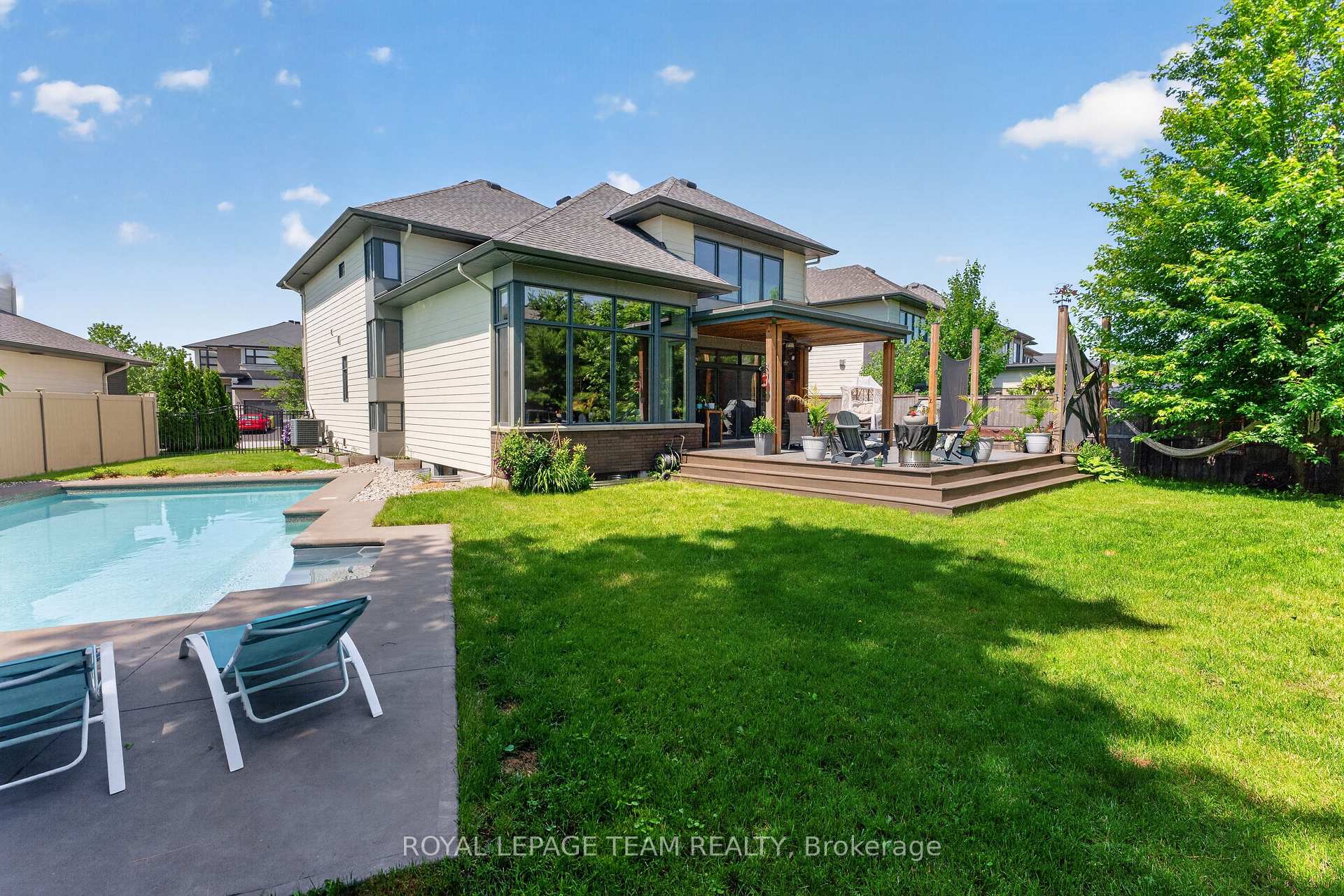 Photo 42 of 252 Sunnyridge Crescent, Ottawa, Kanata - Emerald Meadows/Trailwest — HOMEH