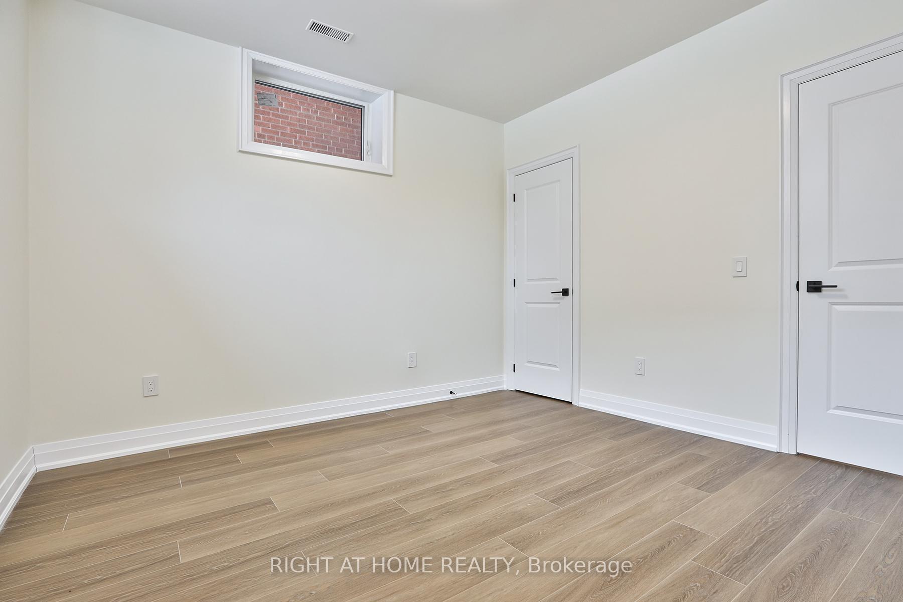 Photo 8 of Unit 2, 39 Fifteenth Street, Etobicoke, New Toronto — HOMEH
