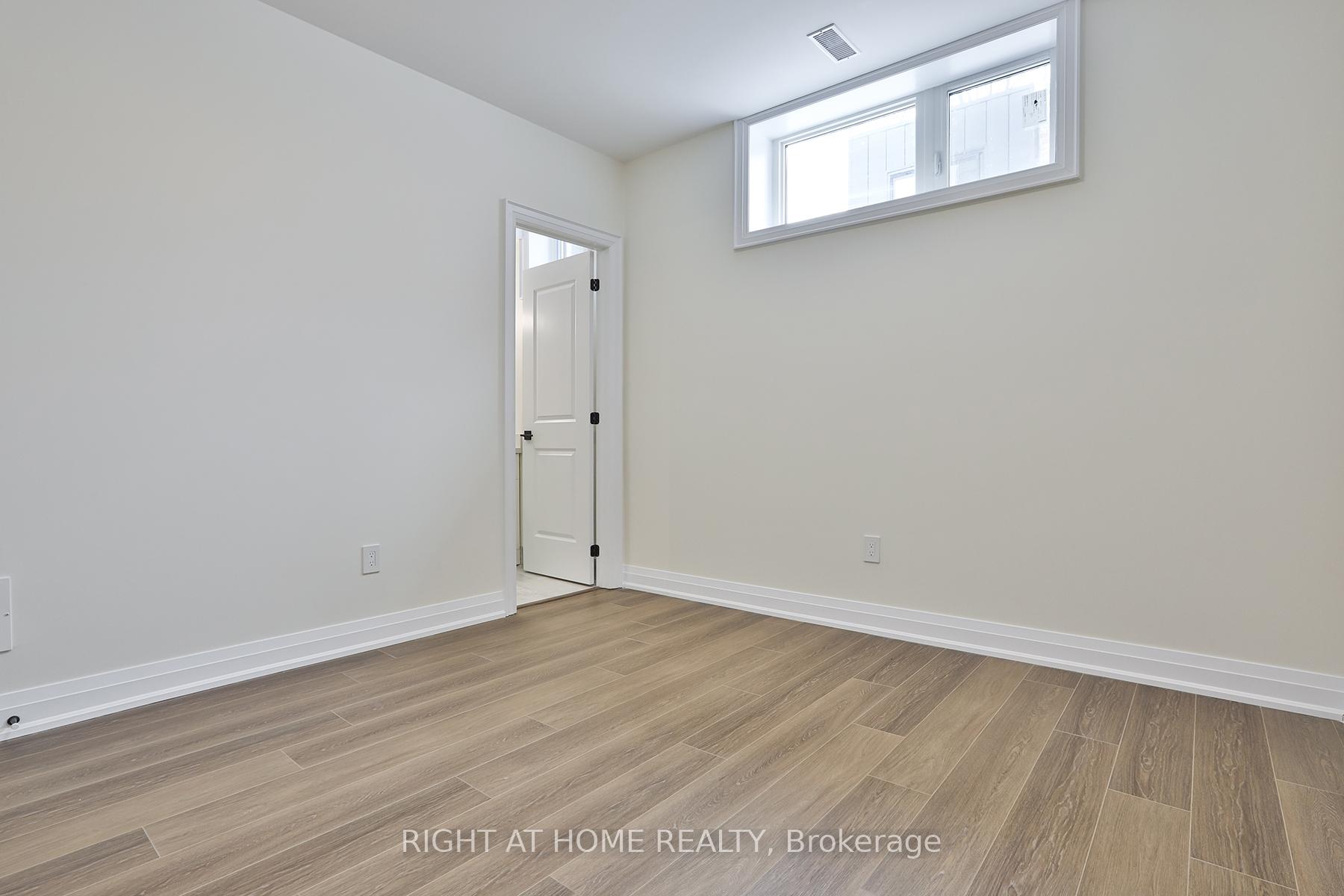 Photo 9 of Unit 2, 39 Fifteenth Street, Etobicoke, New Toronto — HOMEH