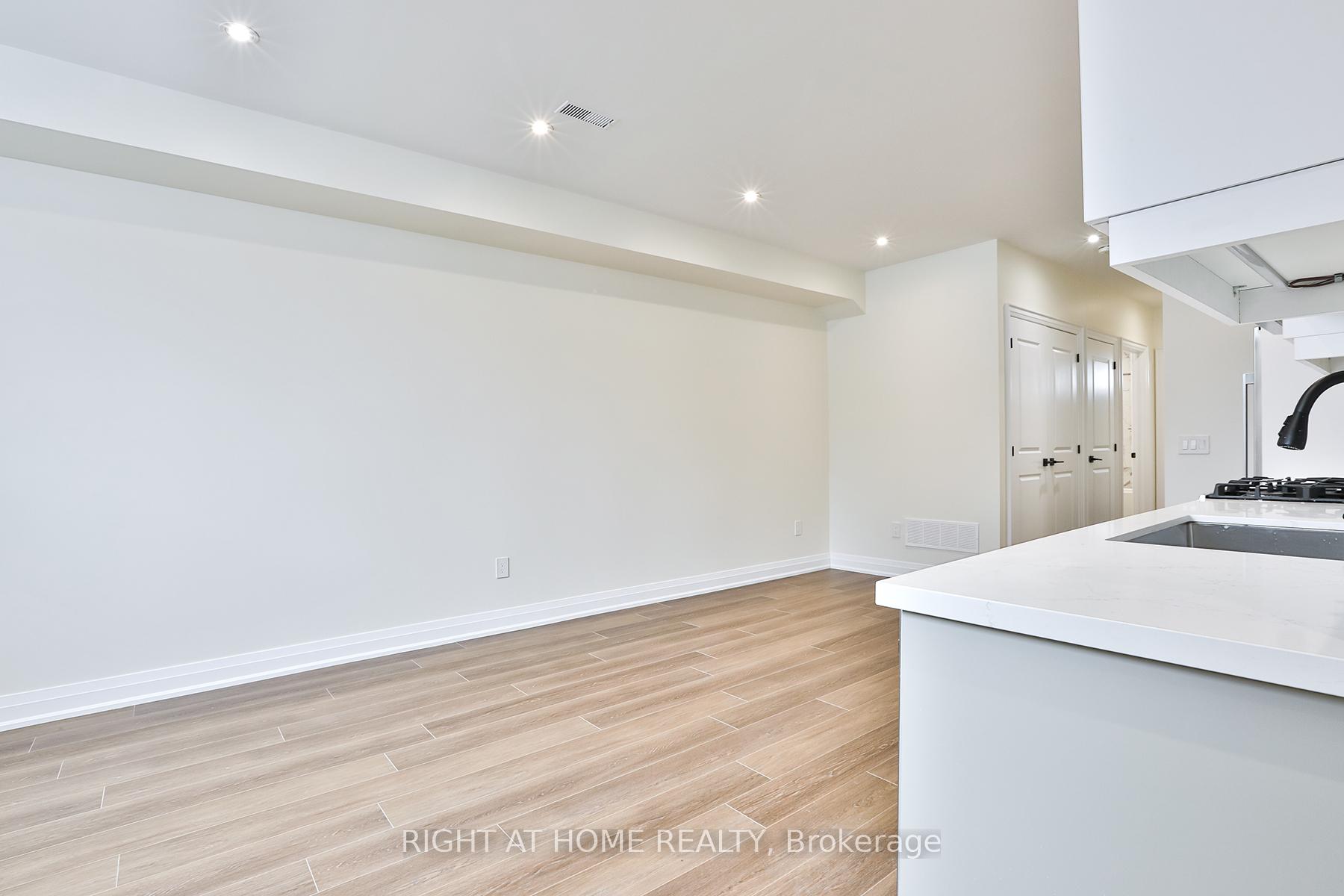 Photo 11 of Unit 2, 39 Fifteenth Street, Etobicoke, New Toronto — HOMEH