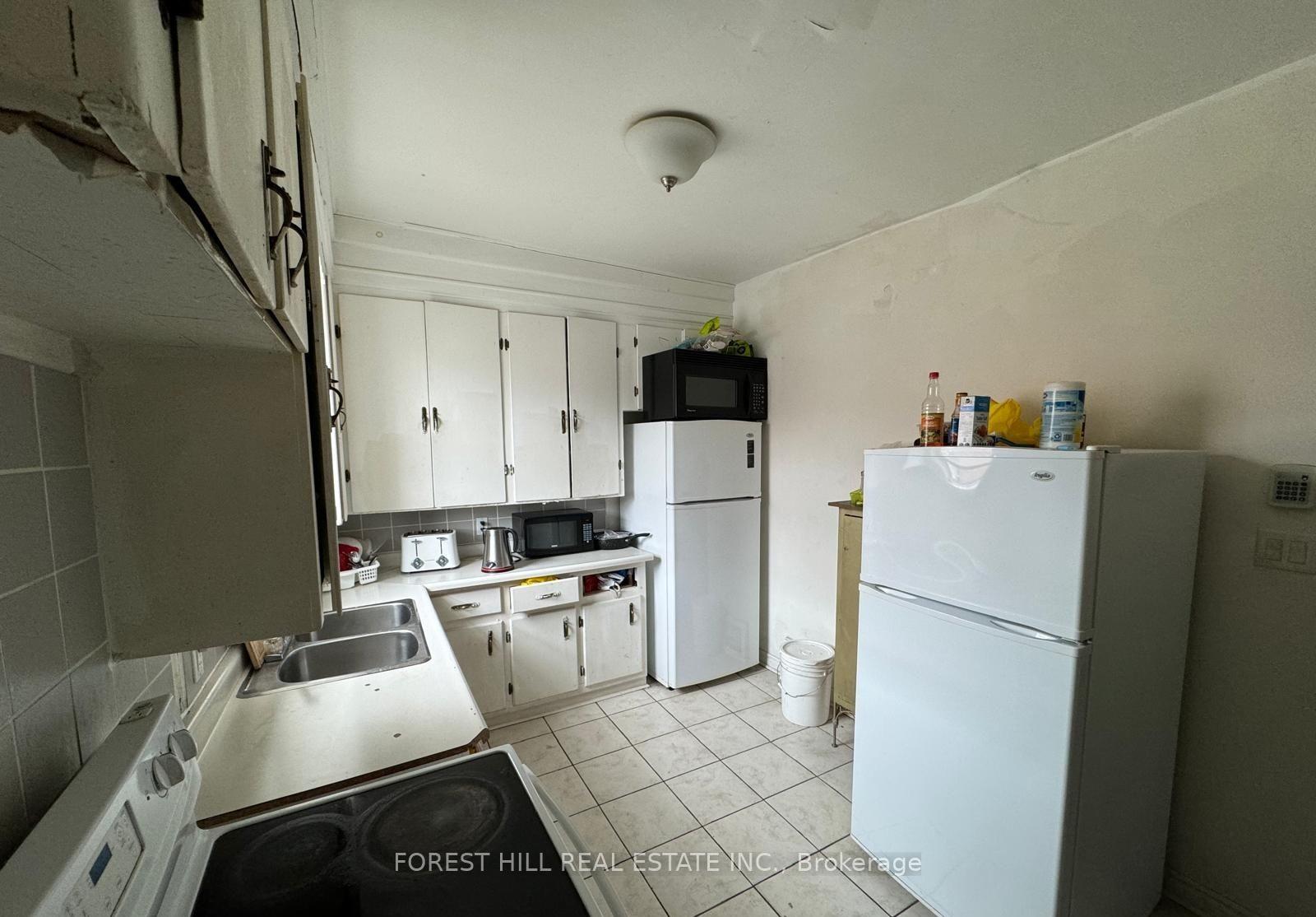 Photo of Unit Room 2 Second Floor, 745 Barton Street