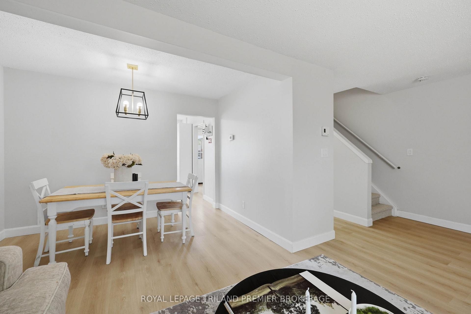 Photo 11 of Unit 4, 135 Belmont Drive, London, South O — HOMEH