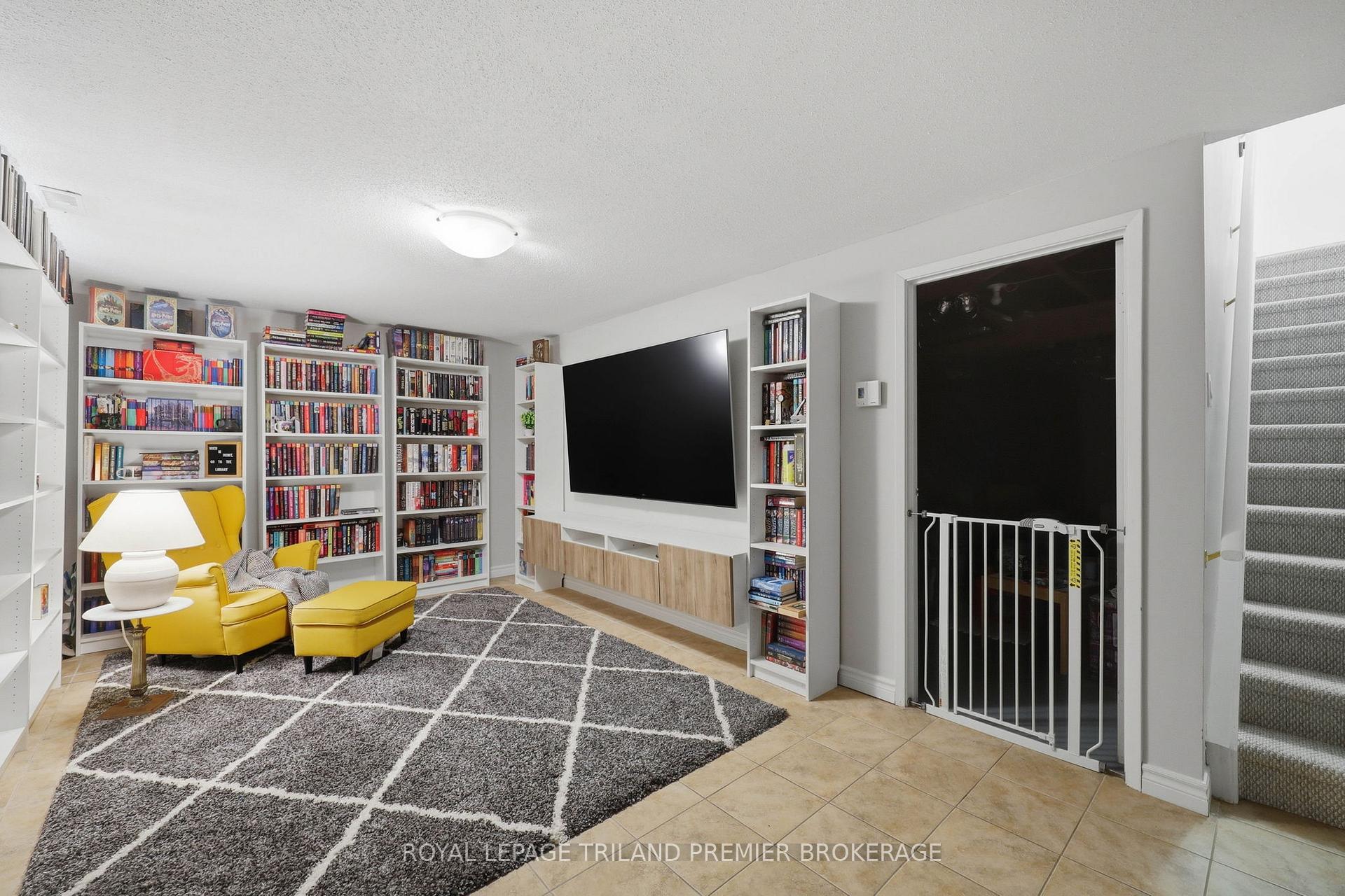 Photo 26 of Unit 4, 135 Belmont Drive, London, South O — HOMEH
