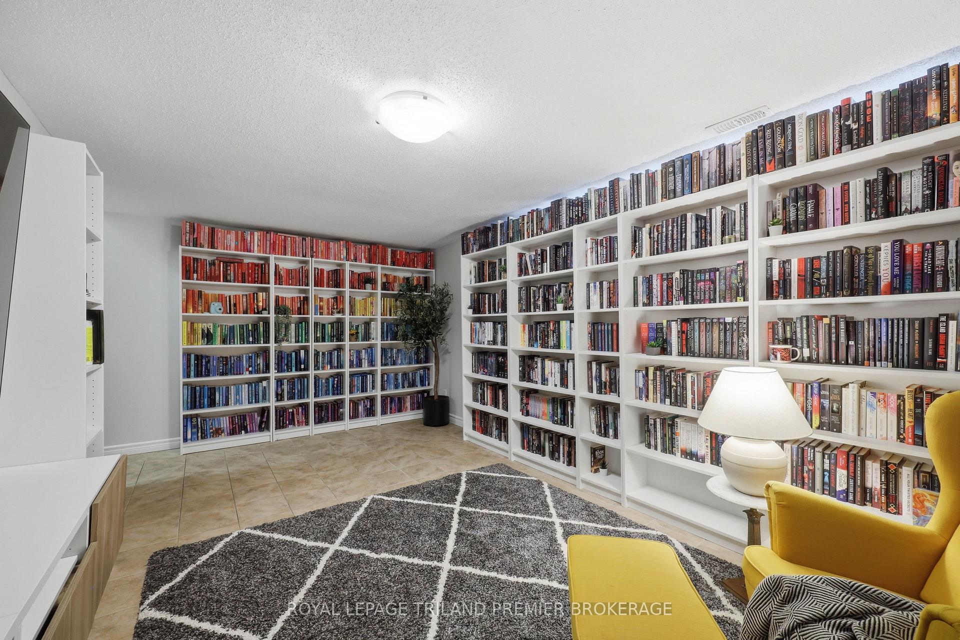 Photo 29 of Unit 4, 135 Belmont Drive, London, South O — HOMEH
