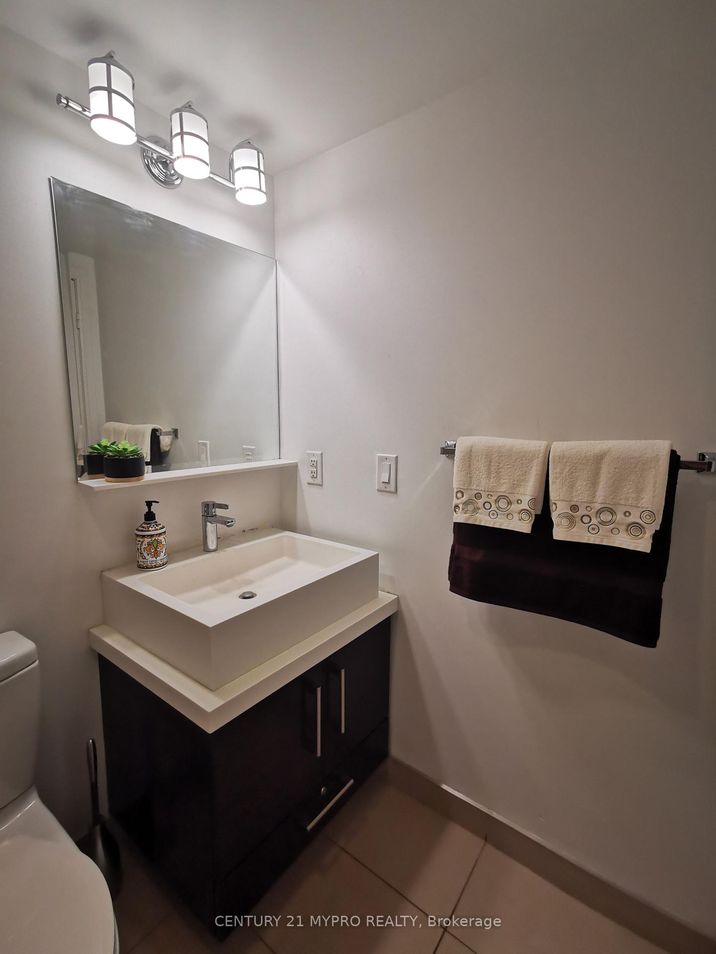 Photo 11 of Unit 2405, 65 St Mary Street, Toronto, Bay Street Corridor — HOMEH