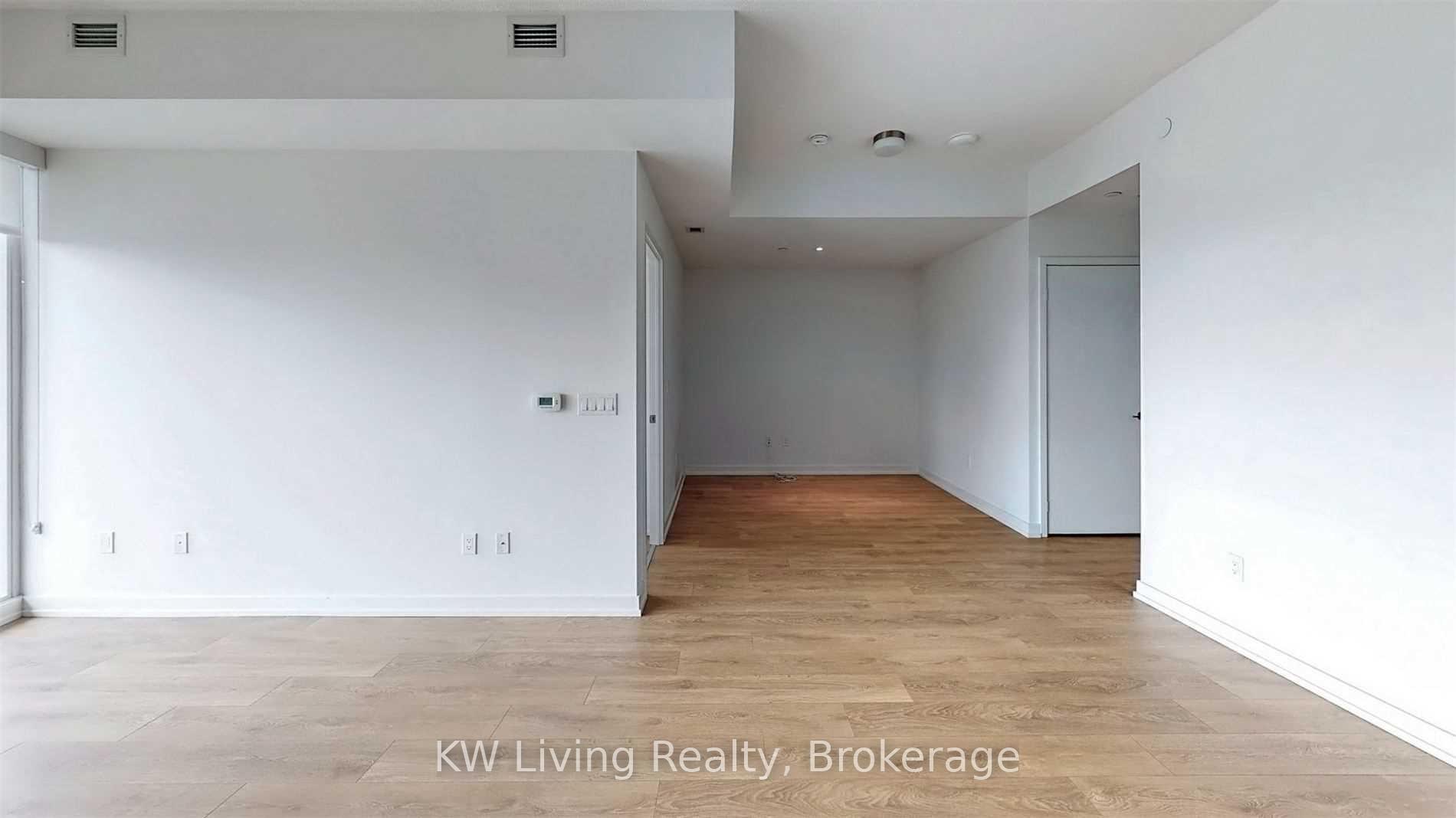 Photo 5 of Unit 3510, 117 McMahon Drive, North York, Bayview Village — HOMEH