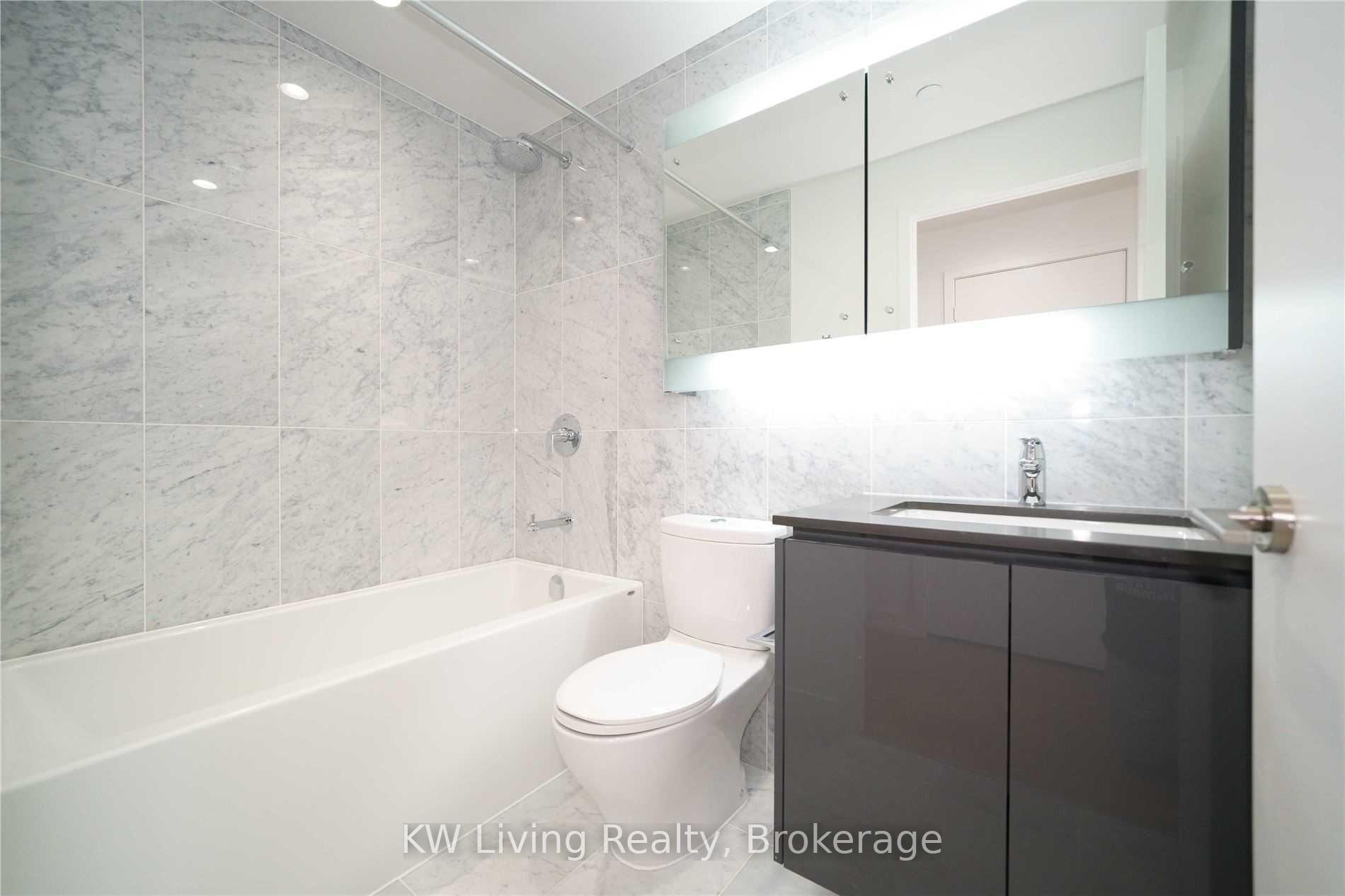 Photo 8 of Unit 3510, 117 McMahon Drive, North York, Bayview Village — HOMEH