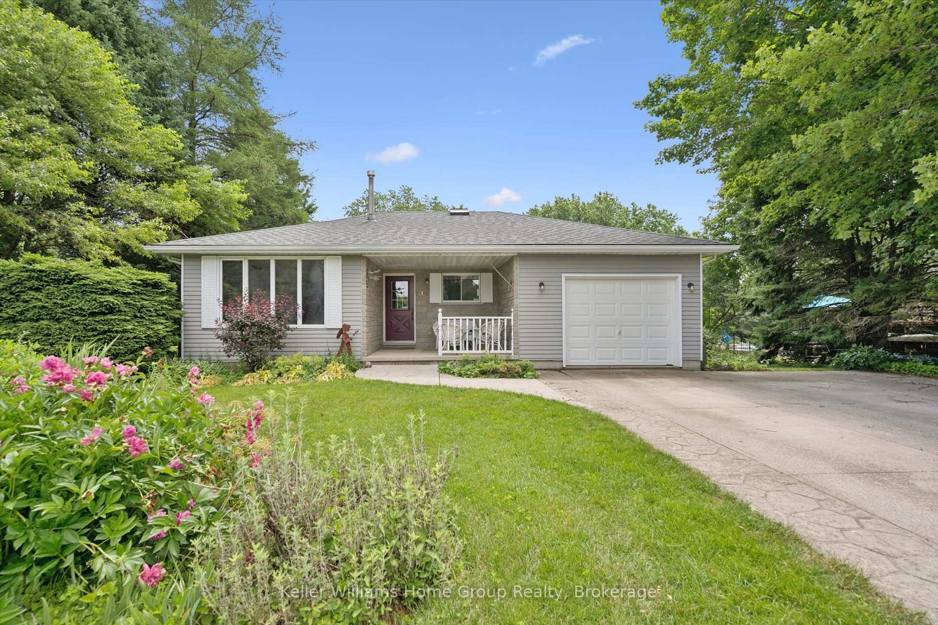 Photo 4 of 27 Atchison Lane, Centre Wellington, Fergus — HOMEH