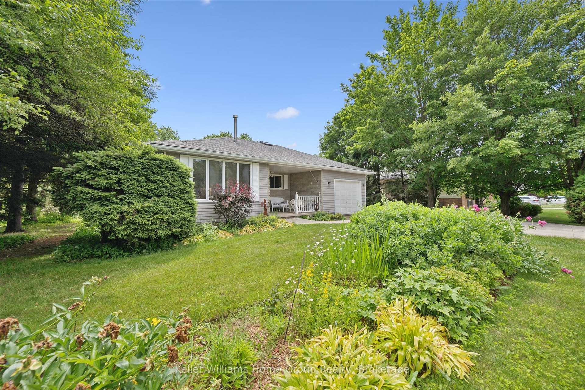 Photo 6 of 27 Atchison Lane, Centre Wellington, Fergus — HOMEH