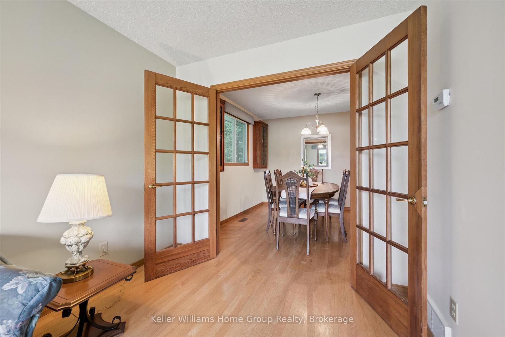 Photo 12 of 27 Atchison Lane, Centre Wellington, Fergus — HOMEH