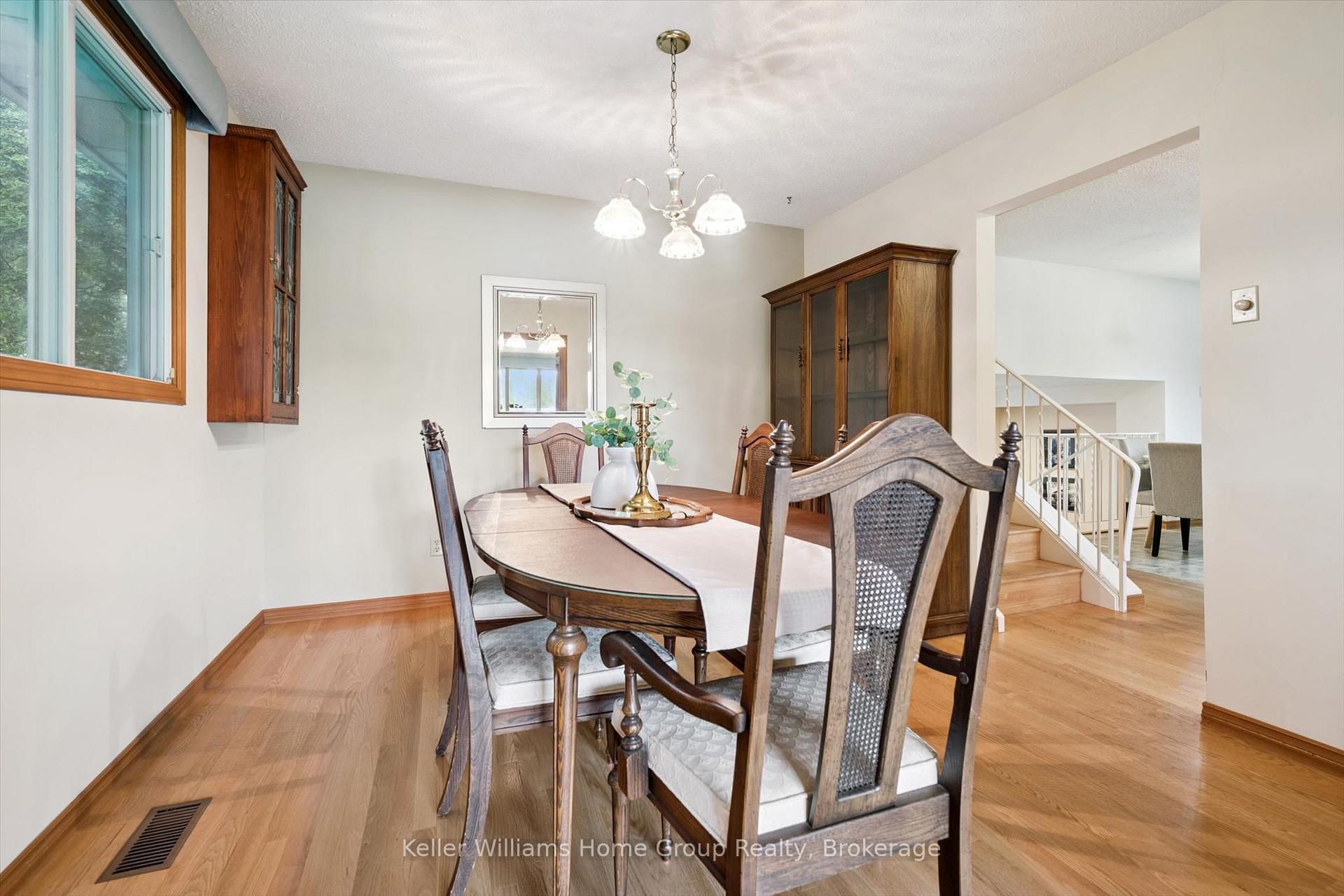 Photo 14 of 27 Atchison Lane, Centre Wellington, Fergus — HOMEH