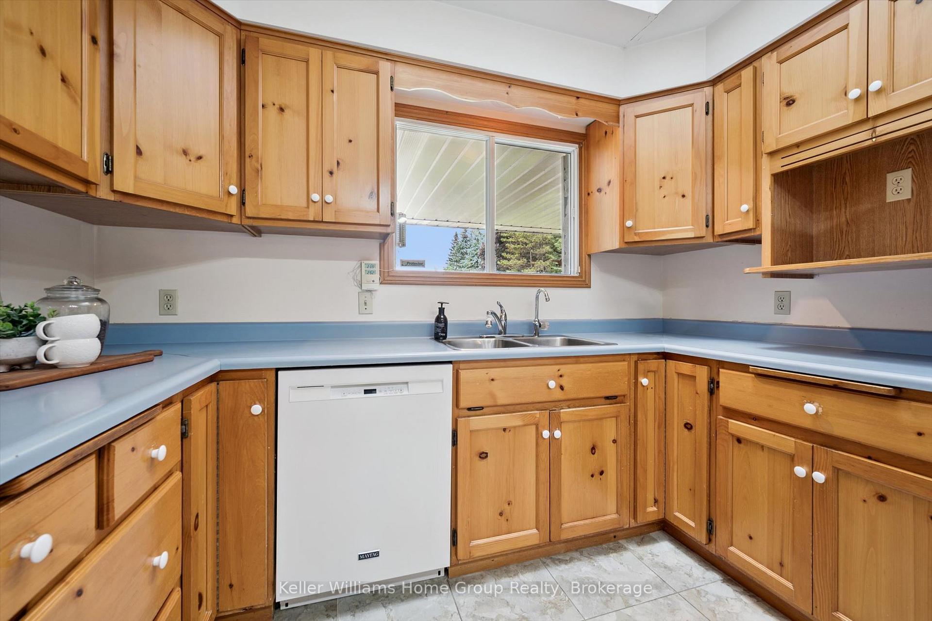 Photo 19 of 27 Atchison Lane, Centre Wellington, Fergus — HOMEH