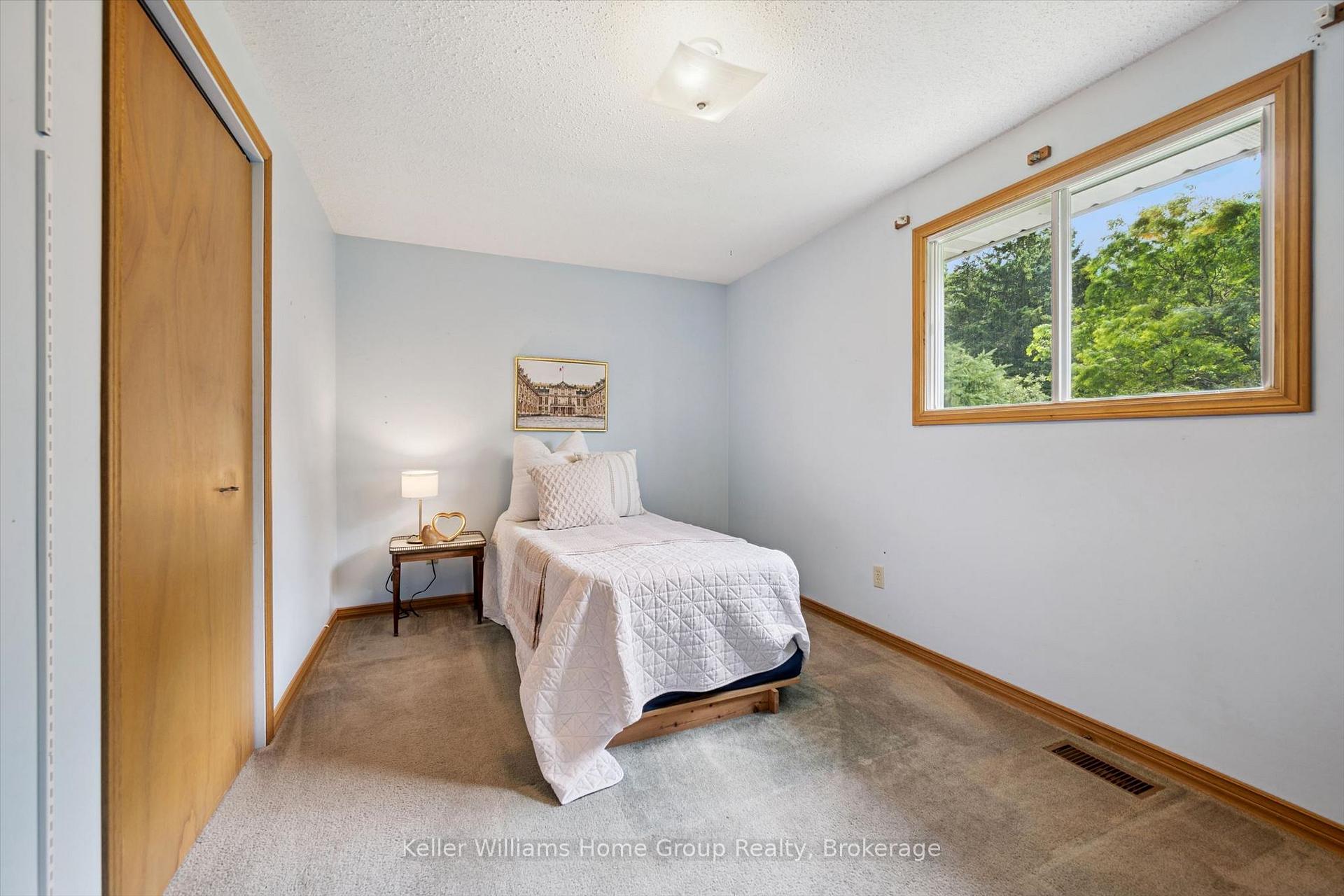 Photo 25 of 27 Atchison Lane, Centre Wellington, Fergus — HOMEH