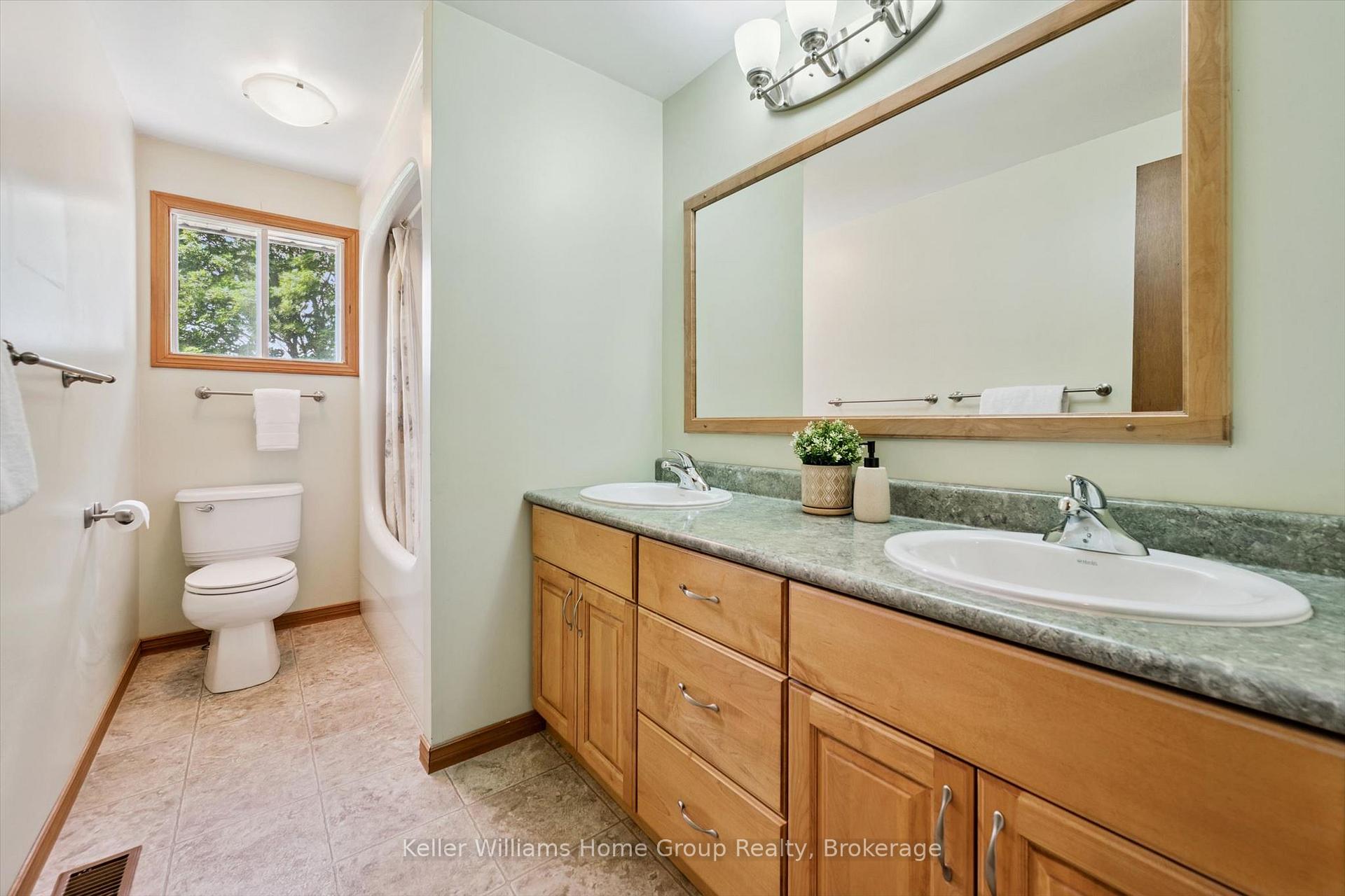 Photo 26 of 27 Atchison Lane, Centre Wellington, Fergus — HOMEH