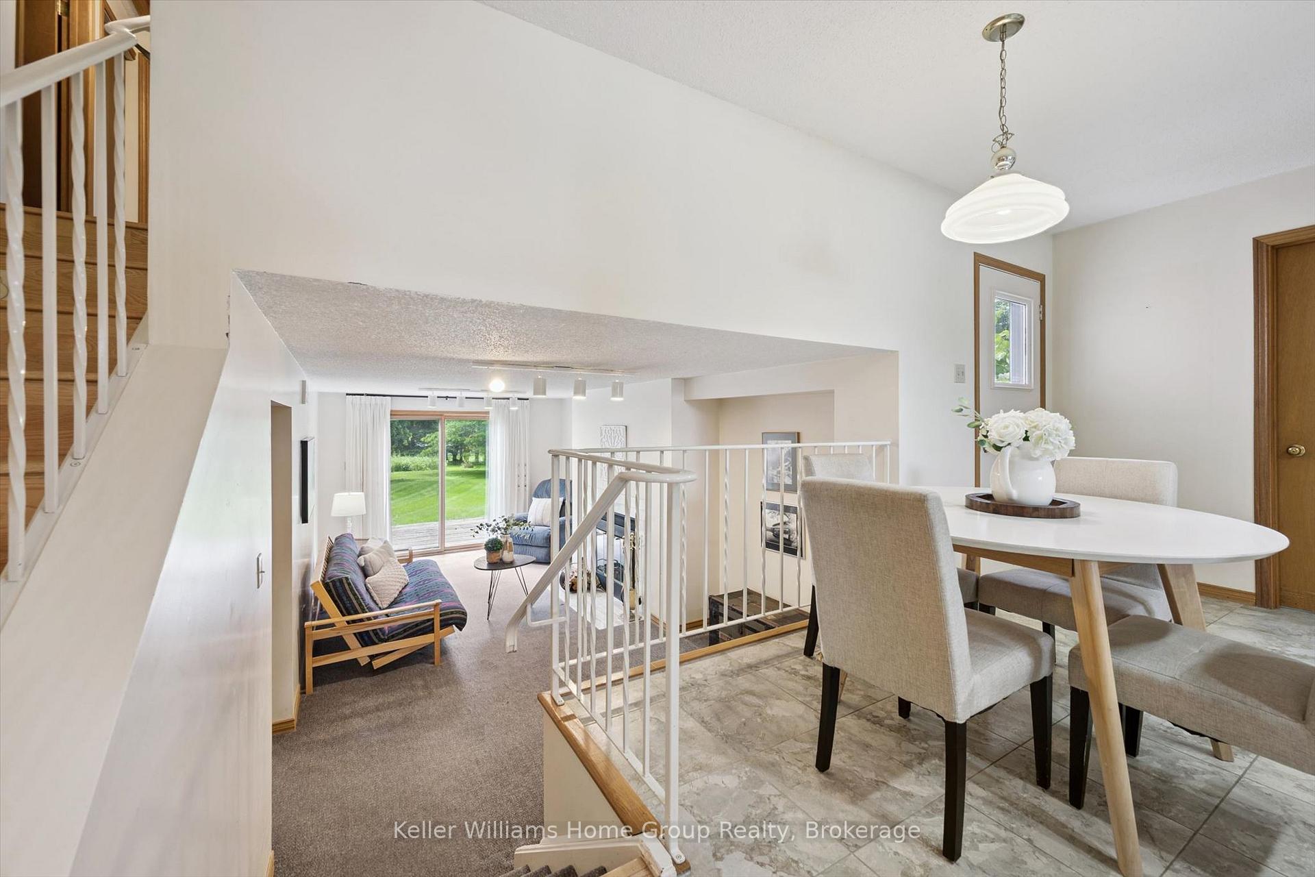 Photo 28 of 27 Atchison Lane, Centre Wellington, Fergus — HOMEH