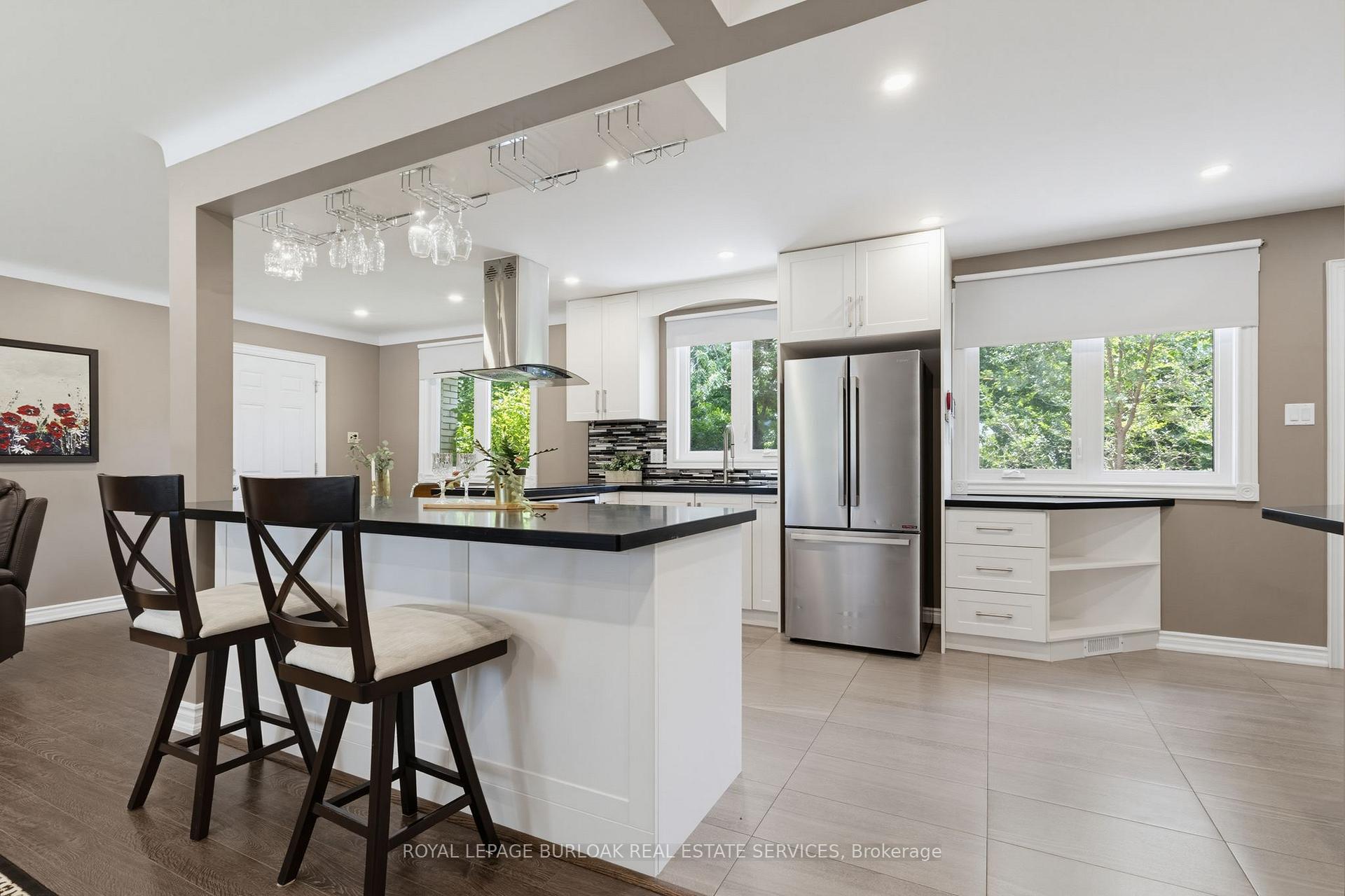 Photo 8 of 4500 Rogers Road, Burlington, Shoreacres — HOMEH