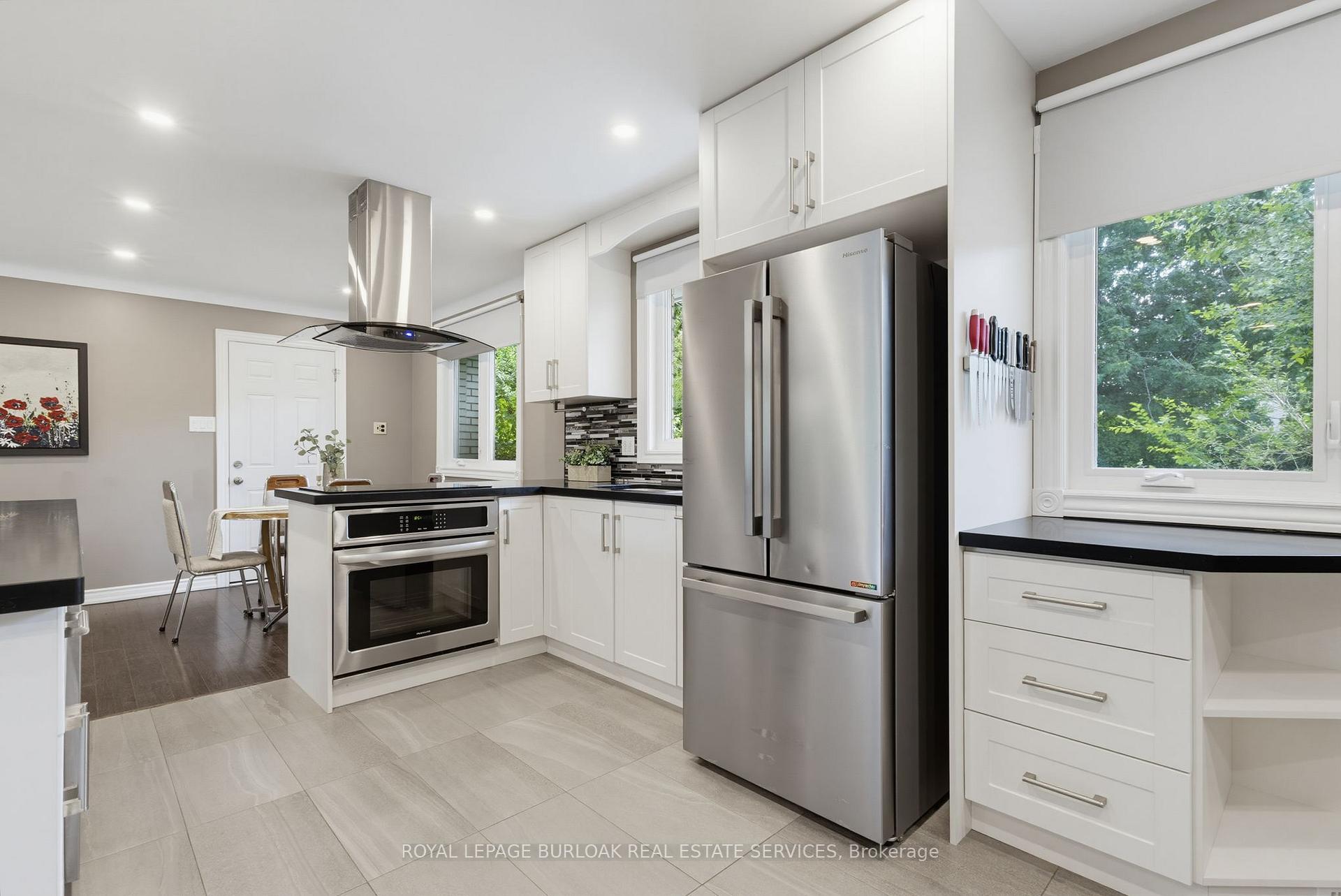 Photo 10 of 4500 Rogers Road, Burlington, Shoreacres — HOMEH