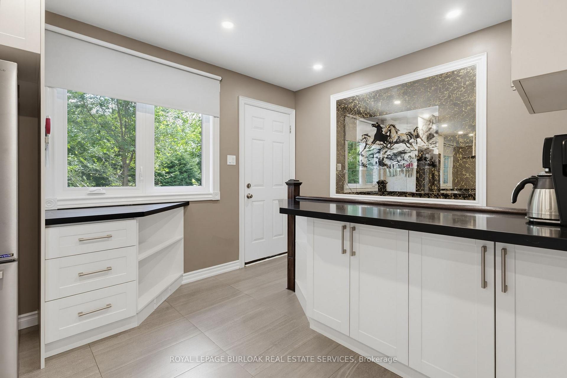 Photo 13 of 4500 Rogers Road, Burlington, Shoreacres — HOMEH