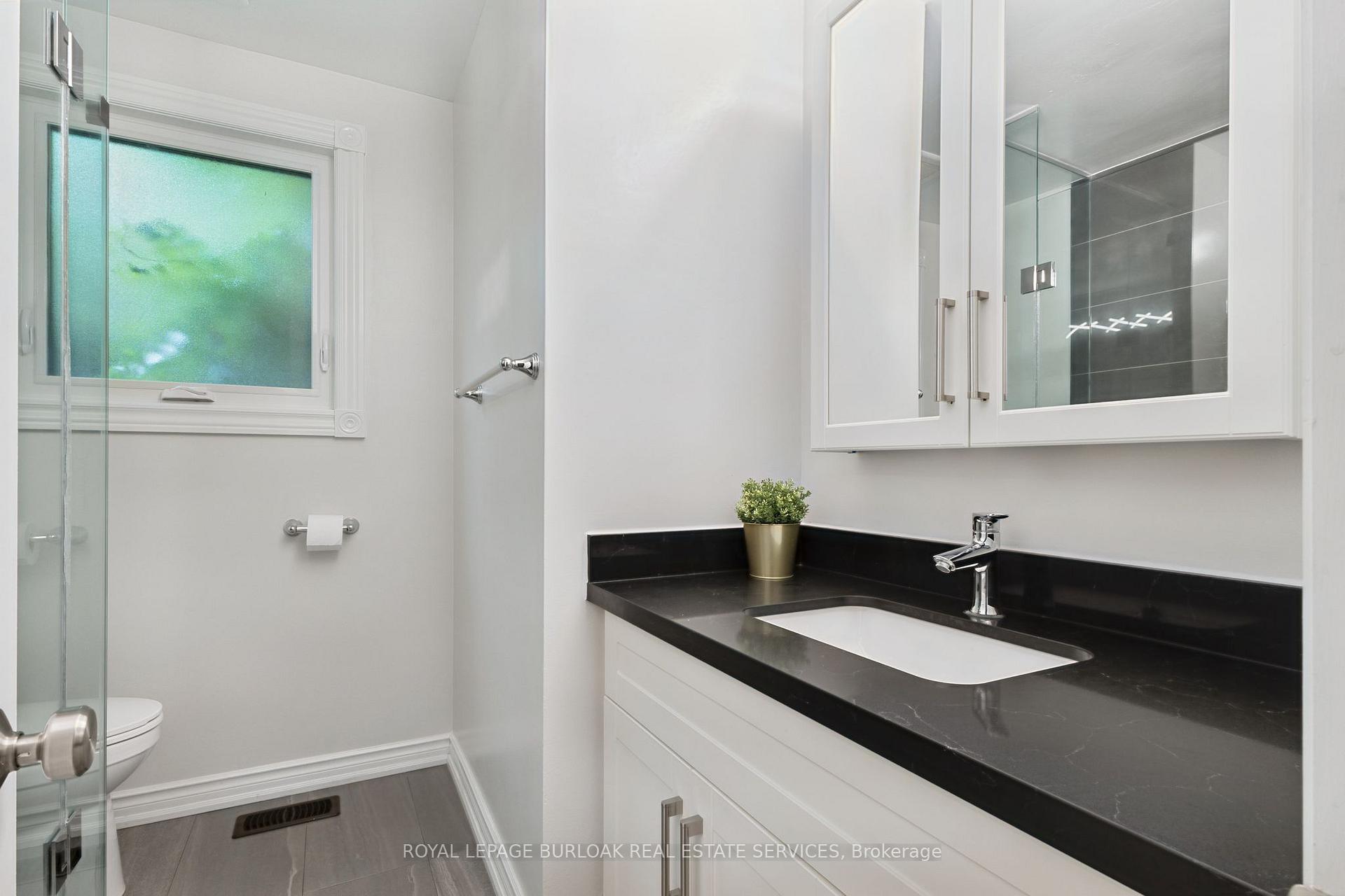 Photo 20 of 4500 Rogers Road, Burlington, Shoreacres — HOMEH