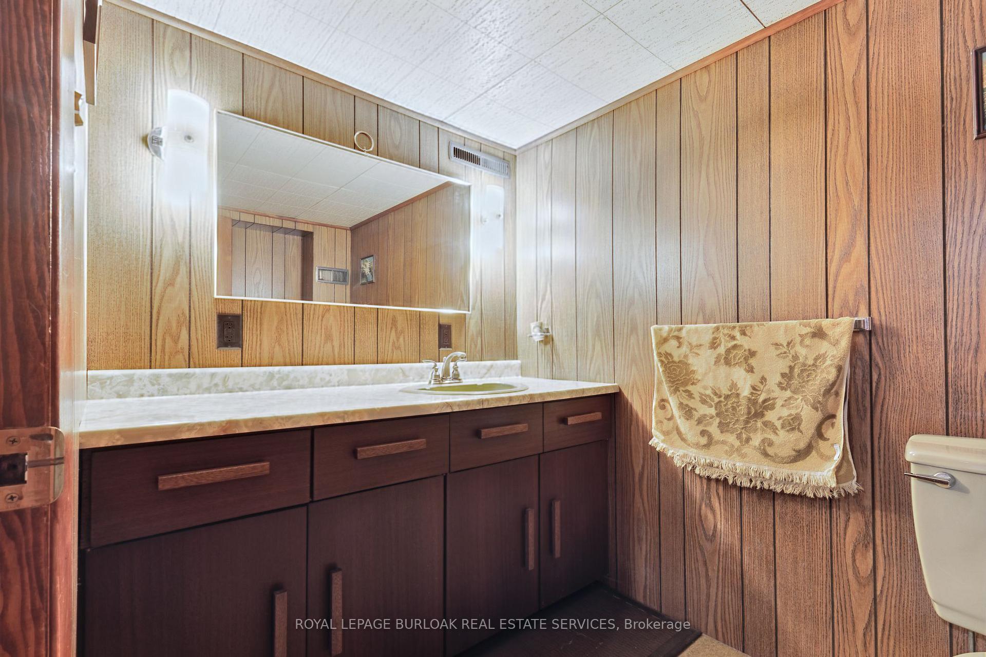 Photo 25 of 4500 Rogers Road, Burlington, Shoreacres — HOMEH