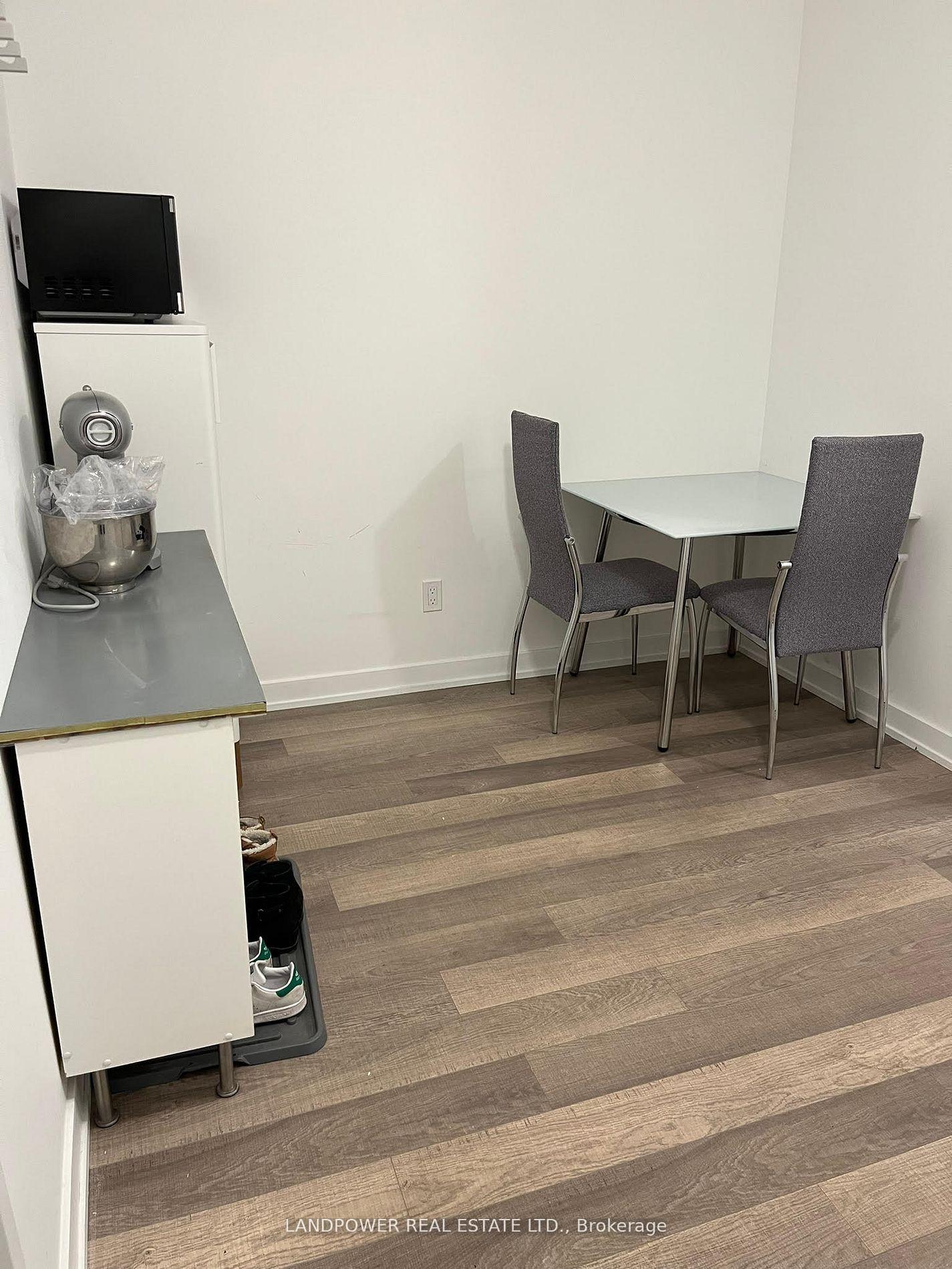 Photo 3 of Unit 1102, 181 Huron Street, Toronto, Kensington-Chinatown — HOMEH