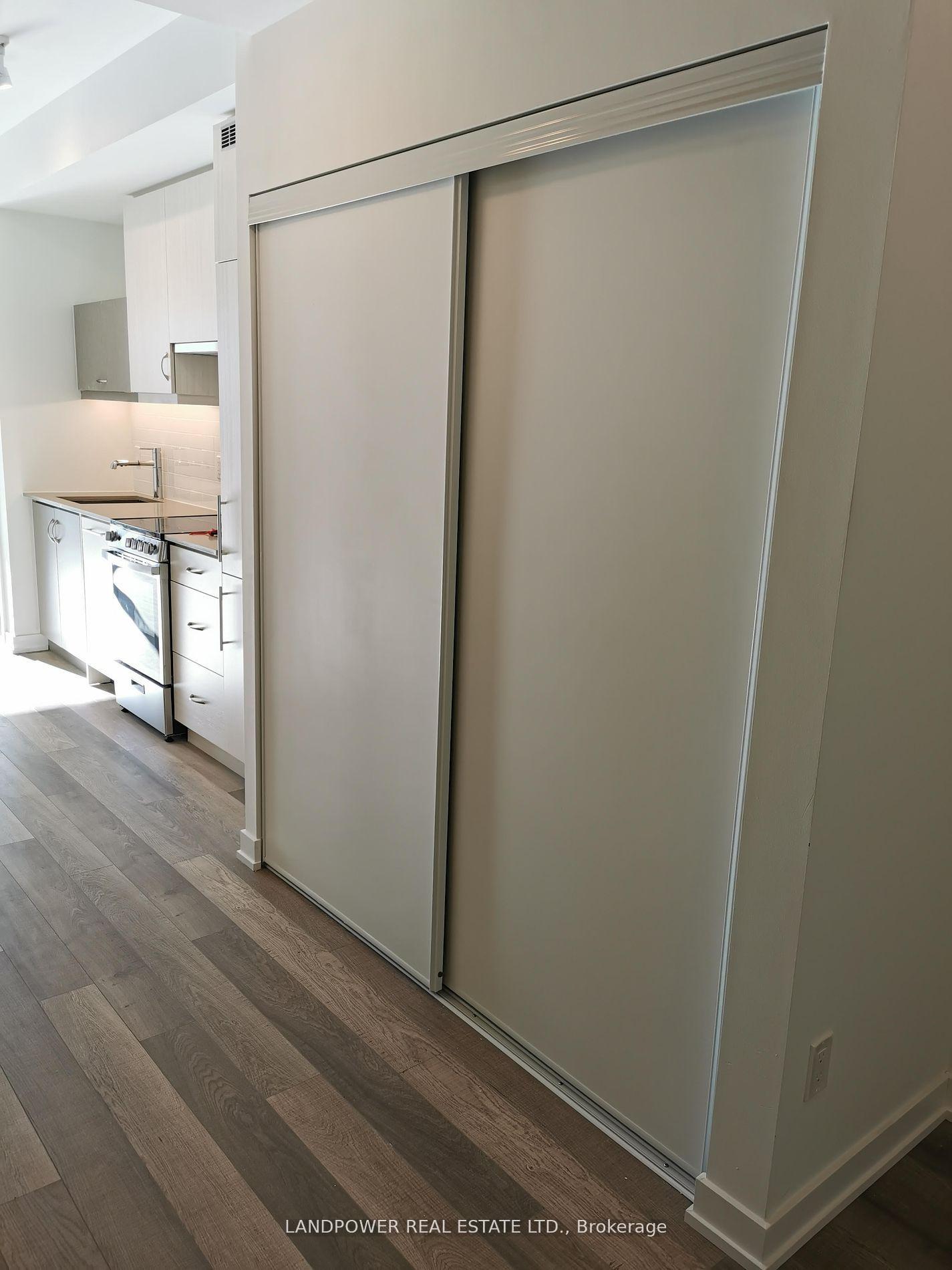 Photo 5 of Unit 1102, 181 Huron Street, Toronto, Kensington-Chinatown — HOMEH