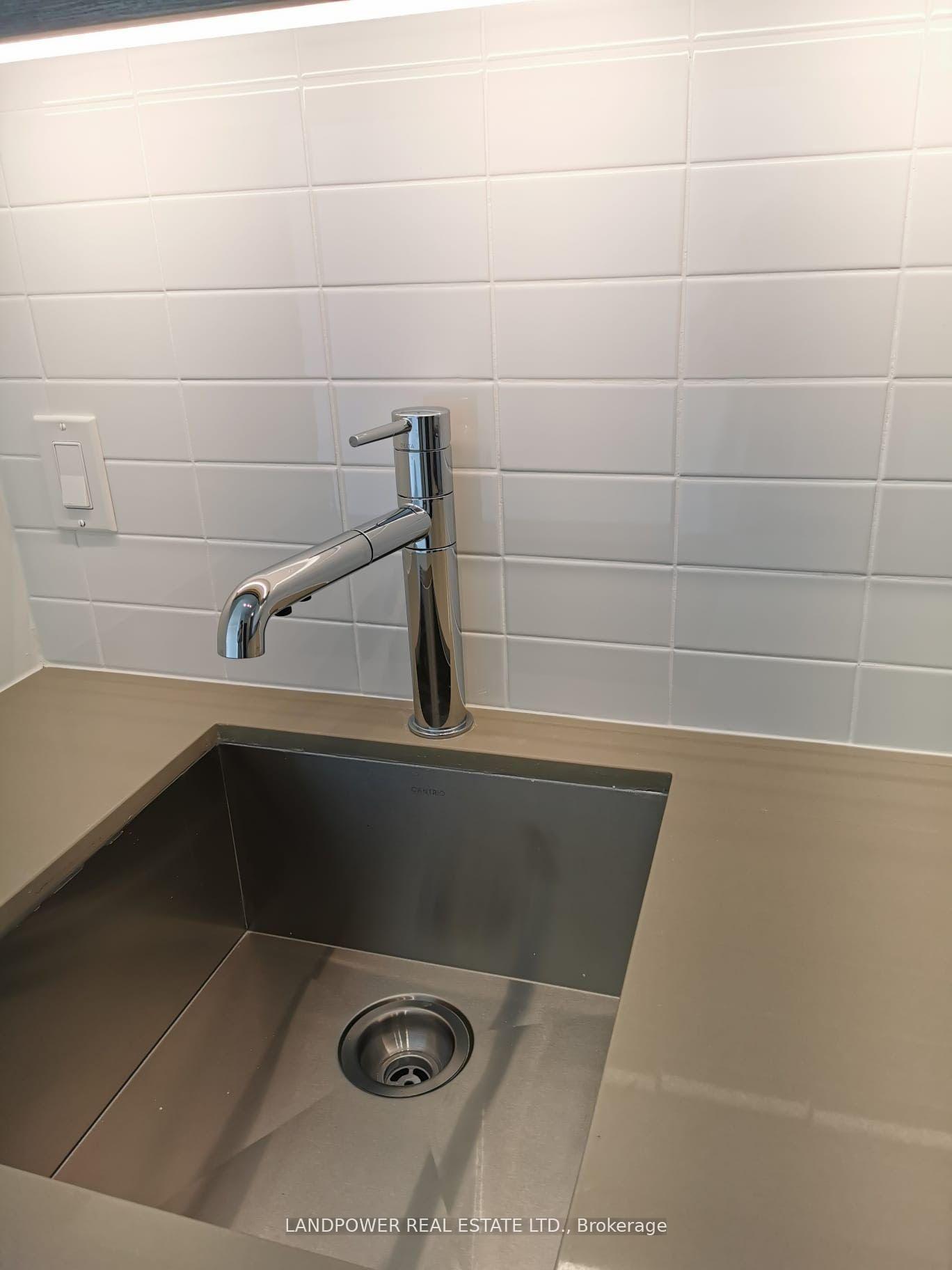 Photo 8 of Unit 1102, 181 Huron Street, Toronto, Kensington-Chinatown — HOMEH