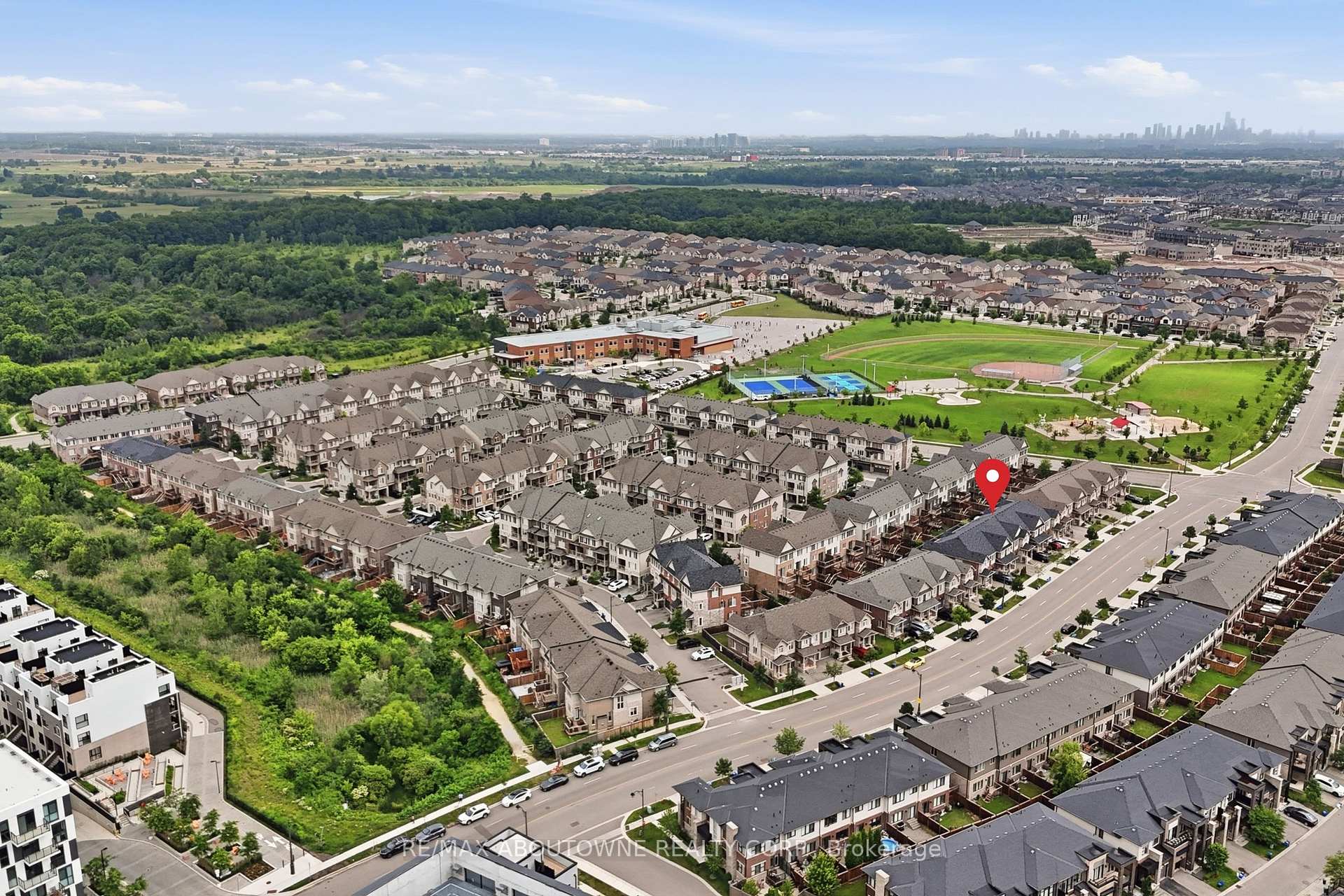 Photo 2 of 397 Wheat Boom Drive, Oakville, Joshua Meadows — HOMEH
