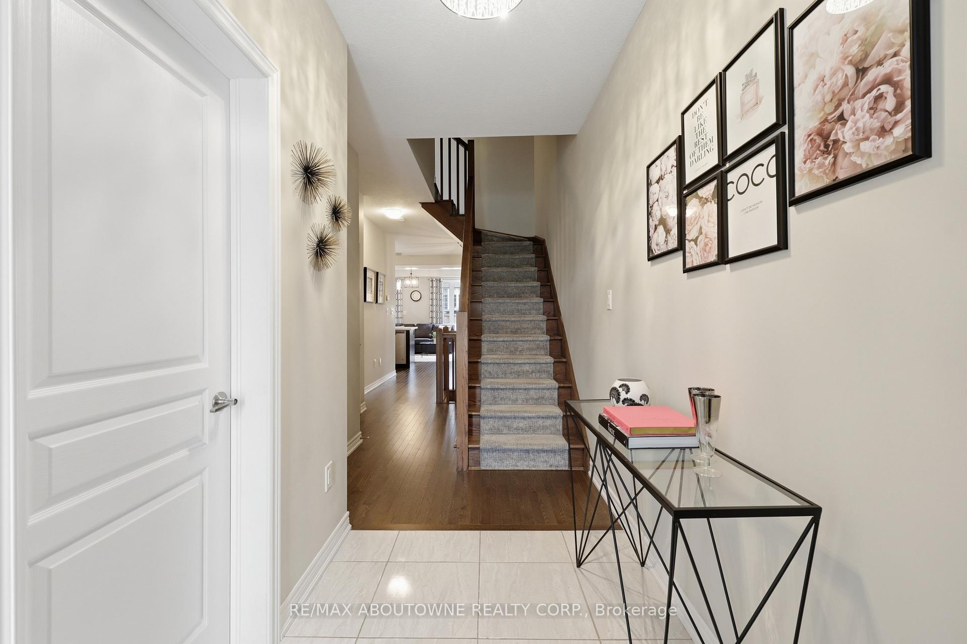 Photo 6 of 397 Wheat Boom Drive, Oakville, Joshua Meadows — HOMEH