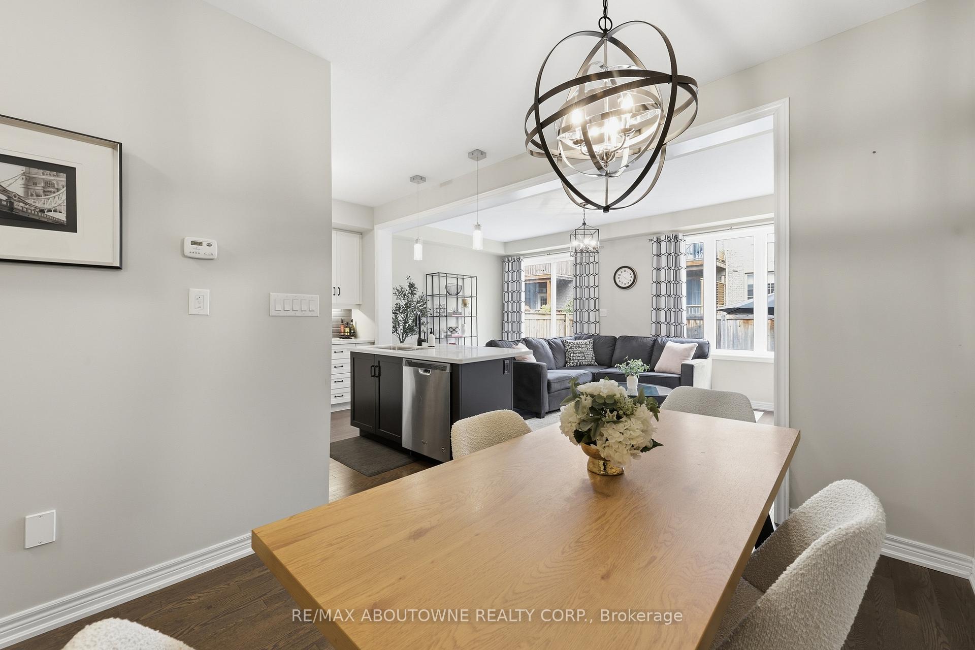 Photo 8 of 397 Wheat Boom Drive, Oakville, Joshua Meadows — HOMEH