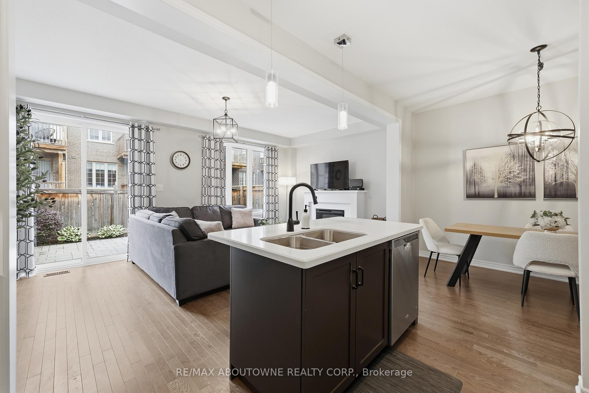 Photo 19 of 397 Wheat Boom Drive, Oakville, Joshua Meadows — HOMEH