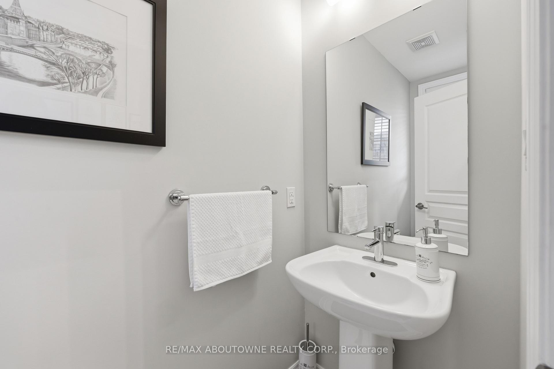 Photo 20 of 397 Wheat Boom Drive, Oakville, Joshua Meadows — HOMEH