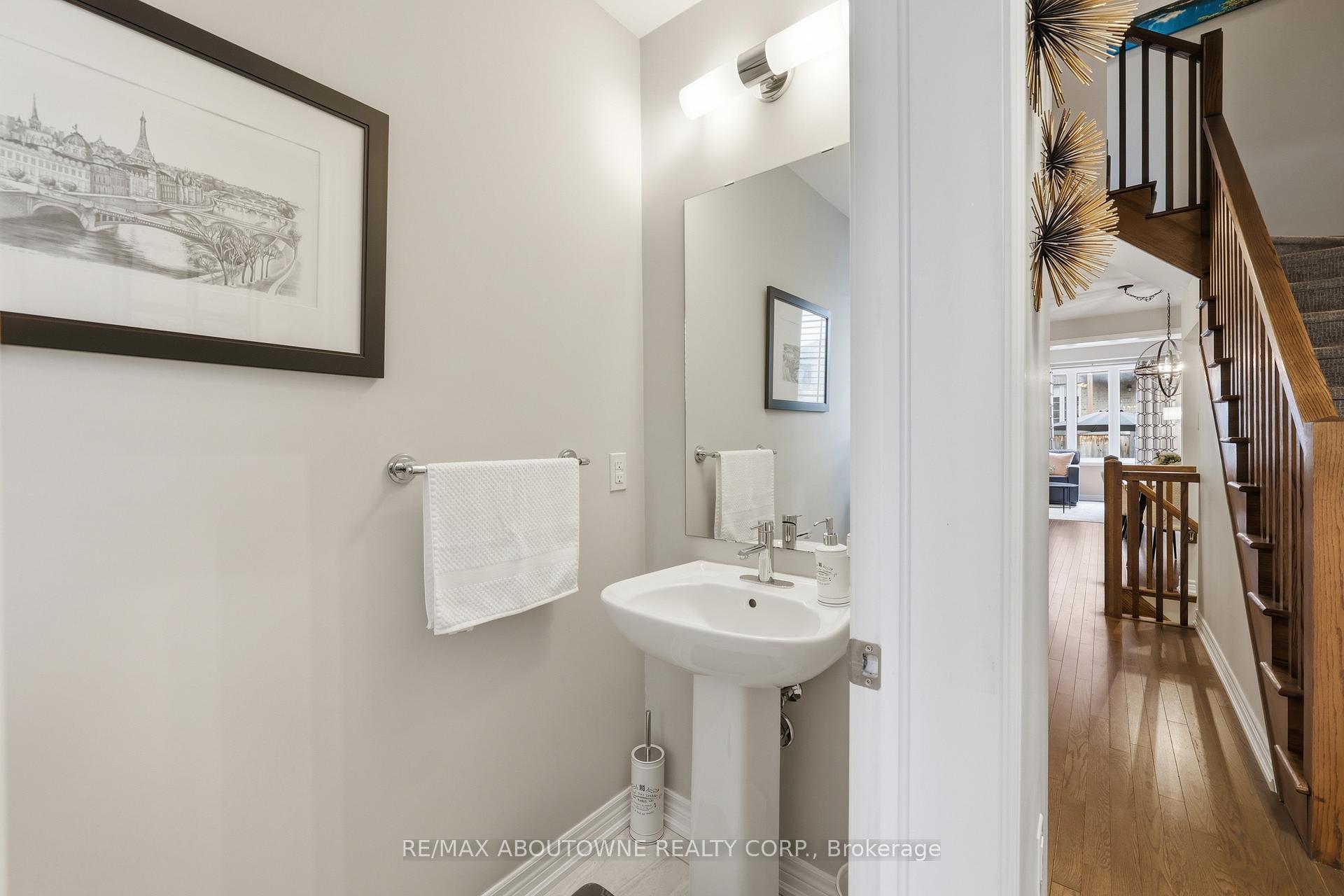 Photo 21 of 397 Wheat Boom Drive, Oakville, Joshua Meadows — HOMEH