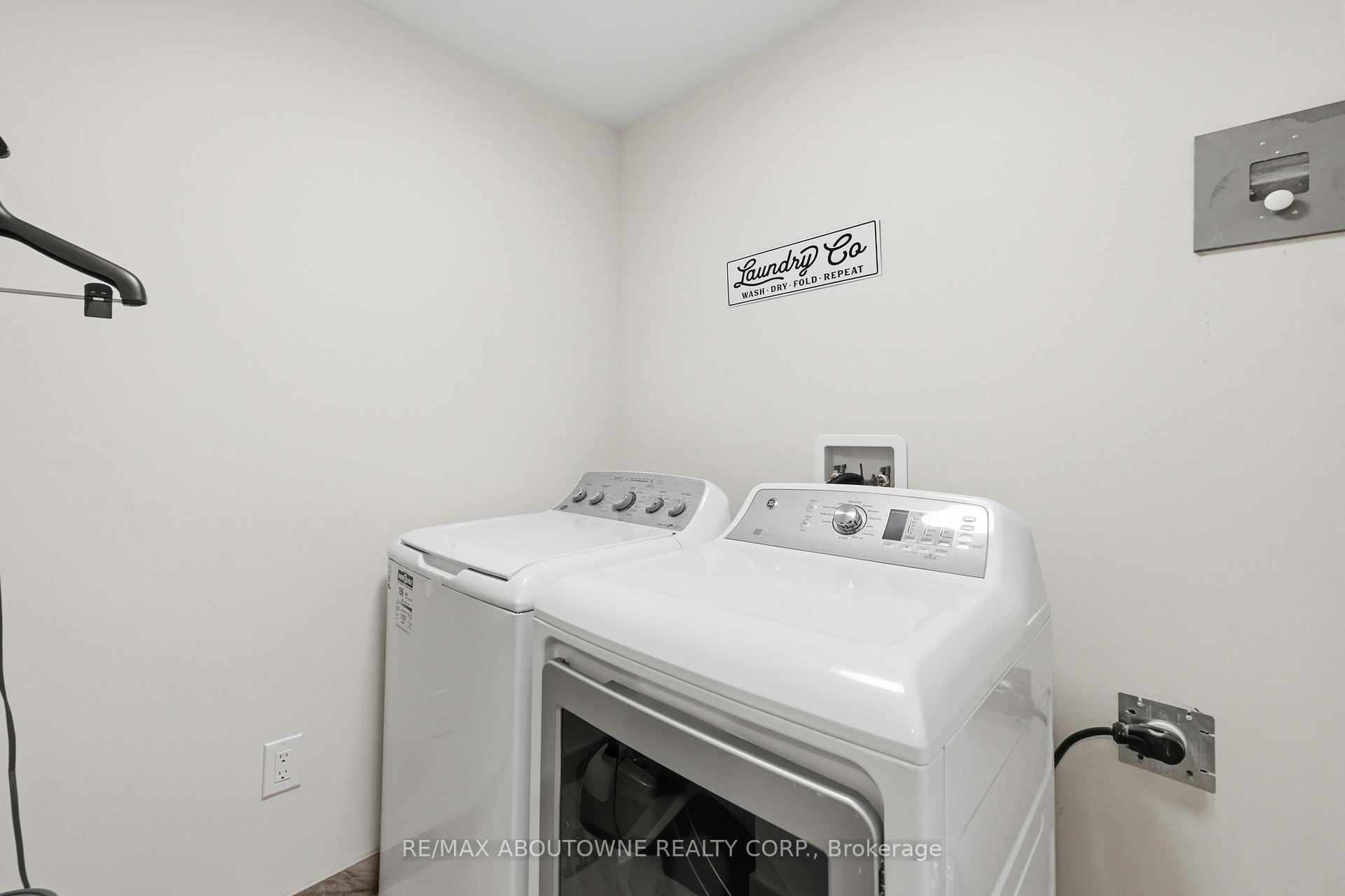 Photo 30 of 397 Wheat Boom Drive, Oakville, Joshua Meadows — HOMEH