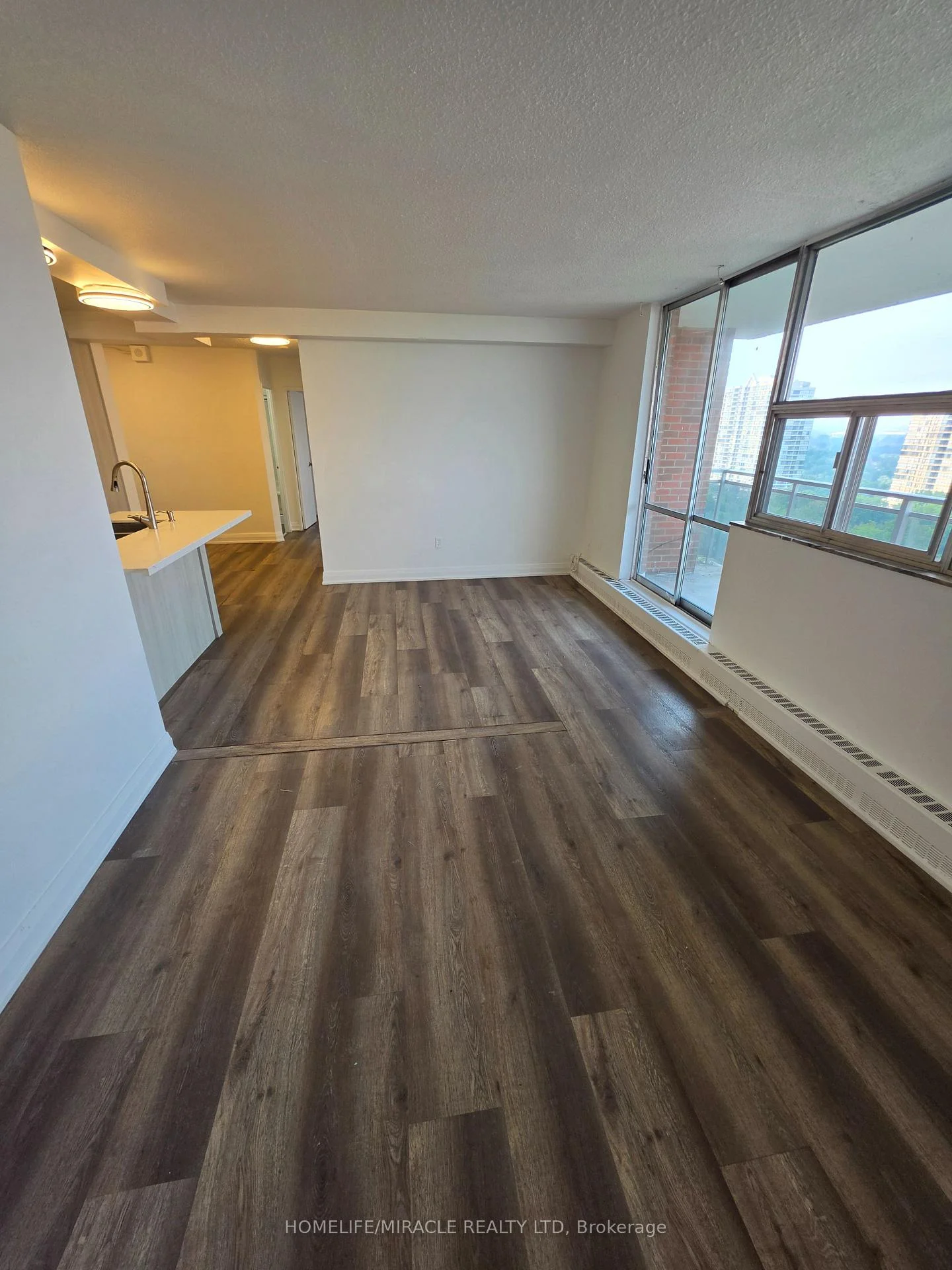 Photo 6 of Unit 1503, 2645 Kipling Avenue, Etobicoke, Mount Olive-Silverstone-Jamestown — HOMEH