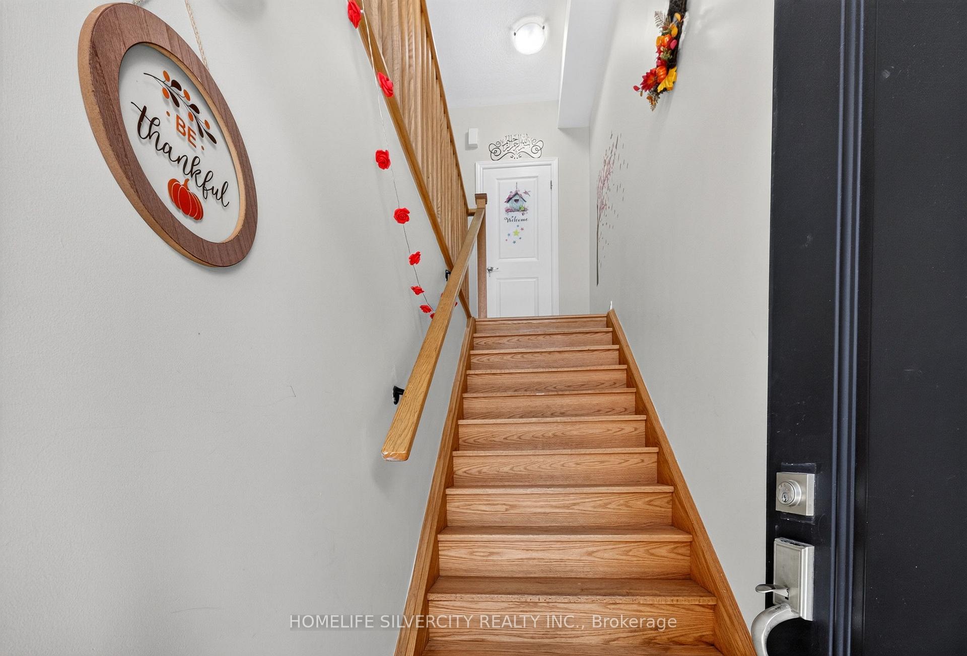 Photo 5 of 771 Eddystone Path, Oshawa, Donevan — HOMEH