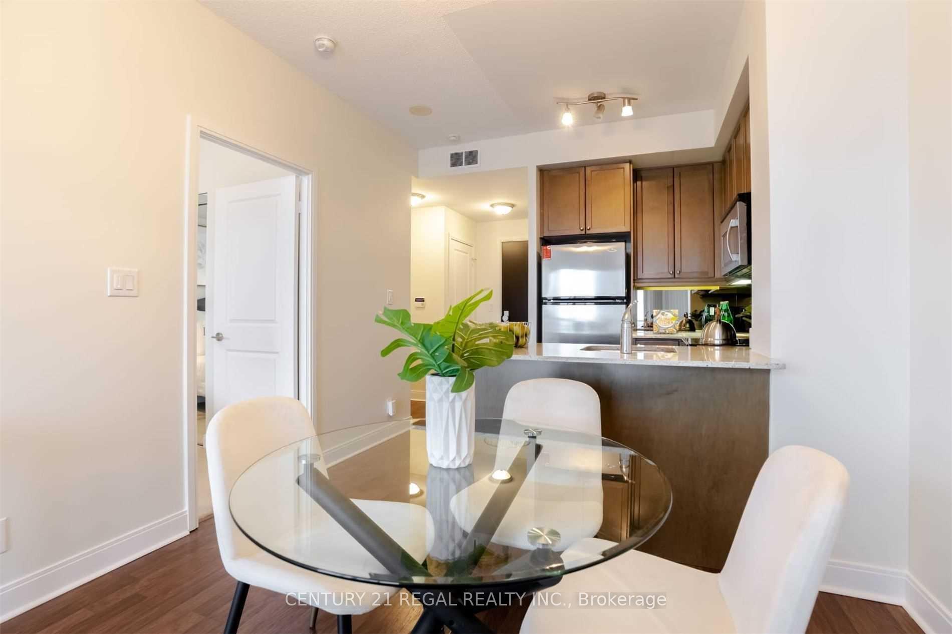Photo 4 of Unit 3101, 50 Absolute Avenue, Mississauga, City Centre — HOMEH